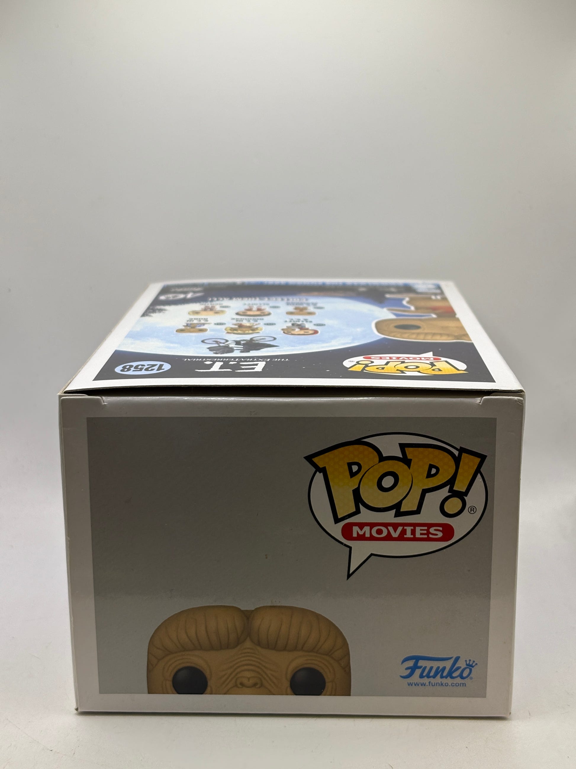 Funko POP! Movies E.T #1258 E.T With Glowing Heart Glow Special Edition image 5
