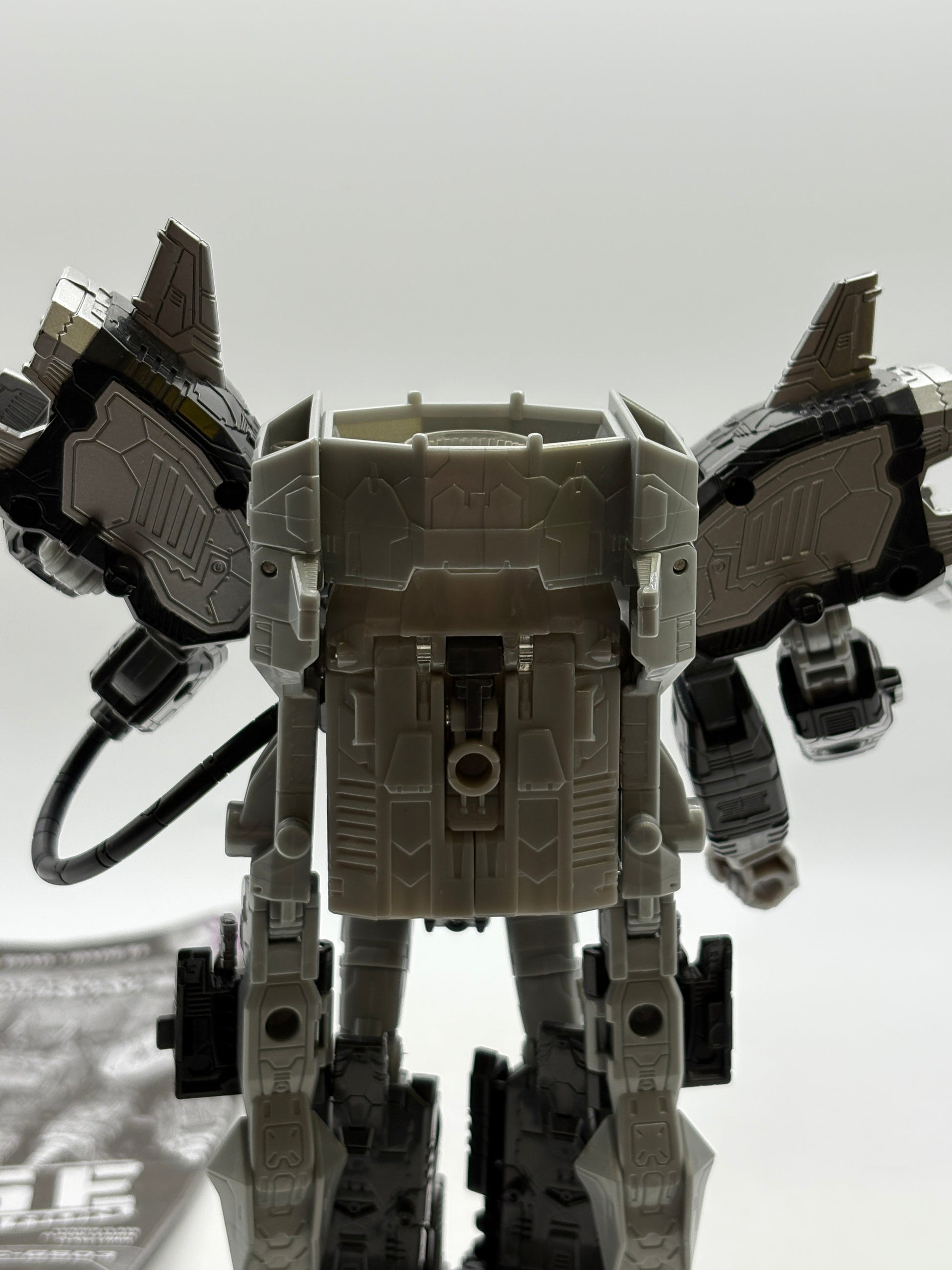 Transformers Legacy Selects Leader Galactic Man Shockwave Loose FRENLY BRICKS - Open 7 Days