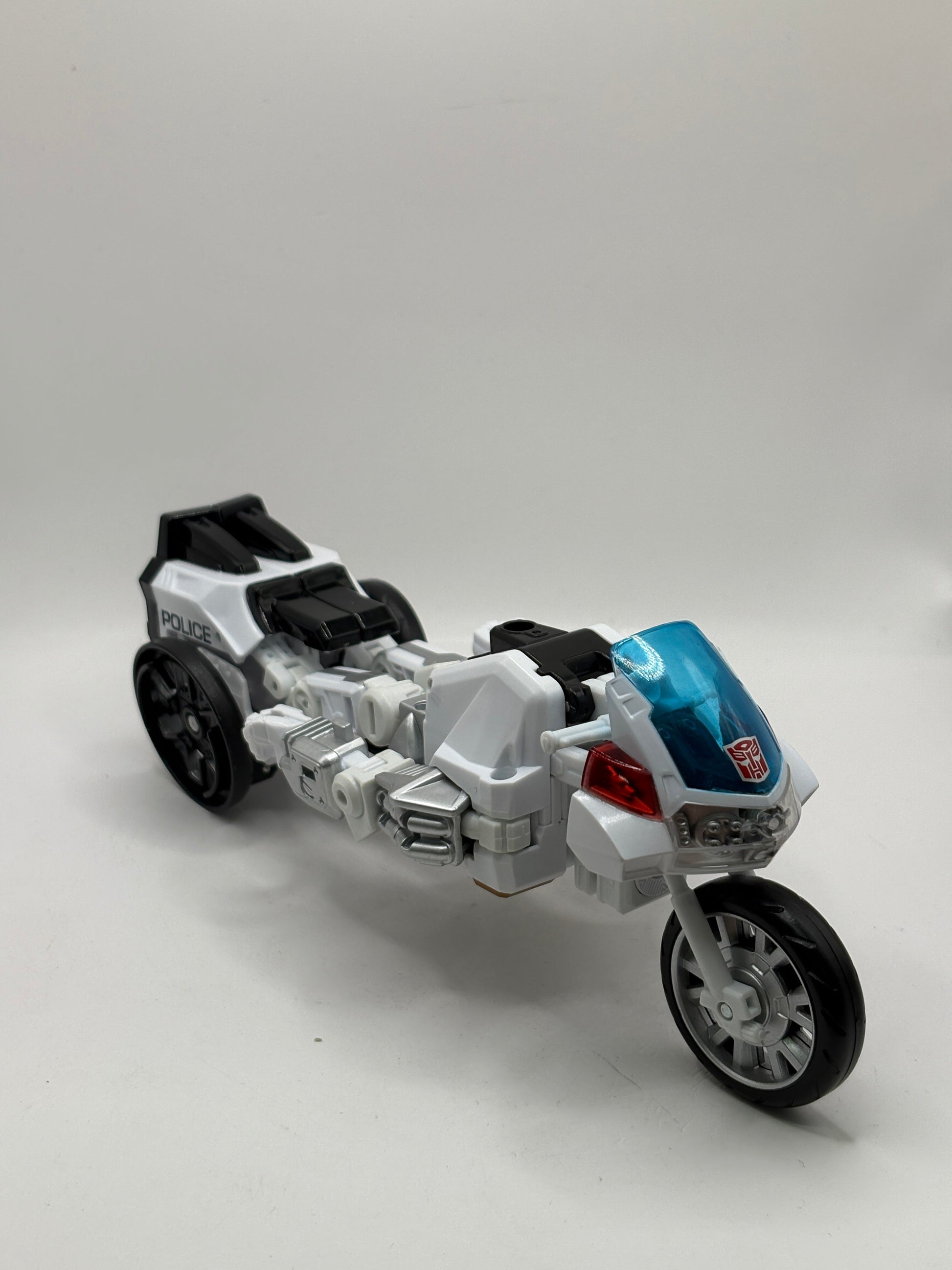 Transformers Generations Combiner Wars PROTECTOBOT GROOVE FRENLY BRICKS - Open 7 Days