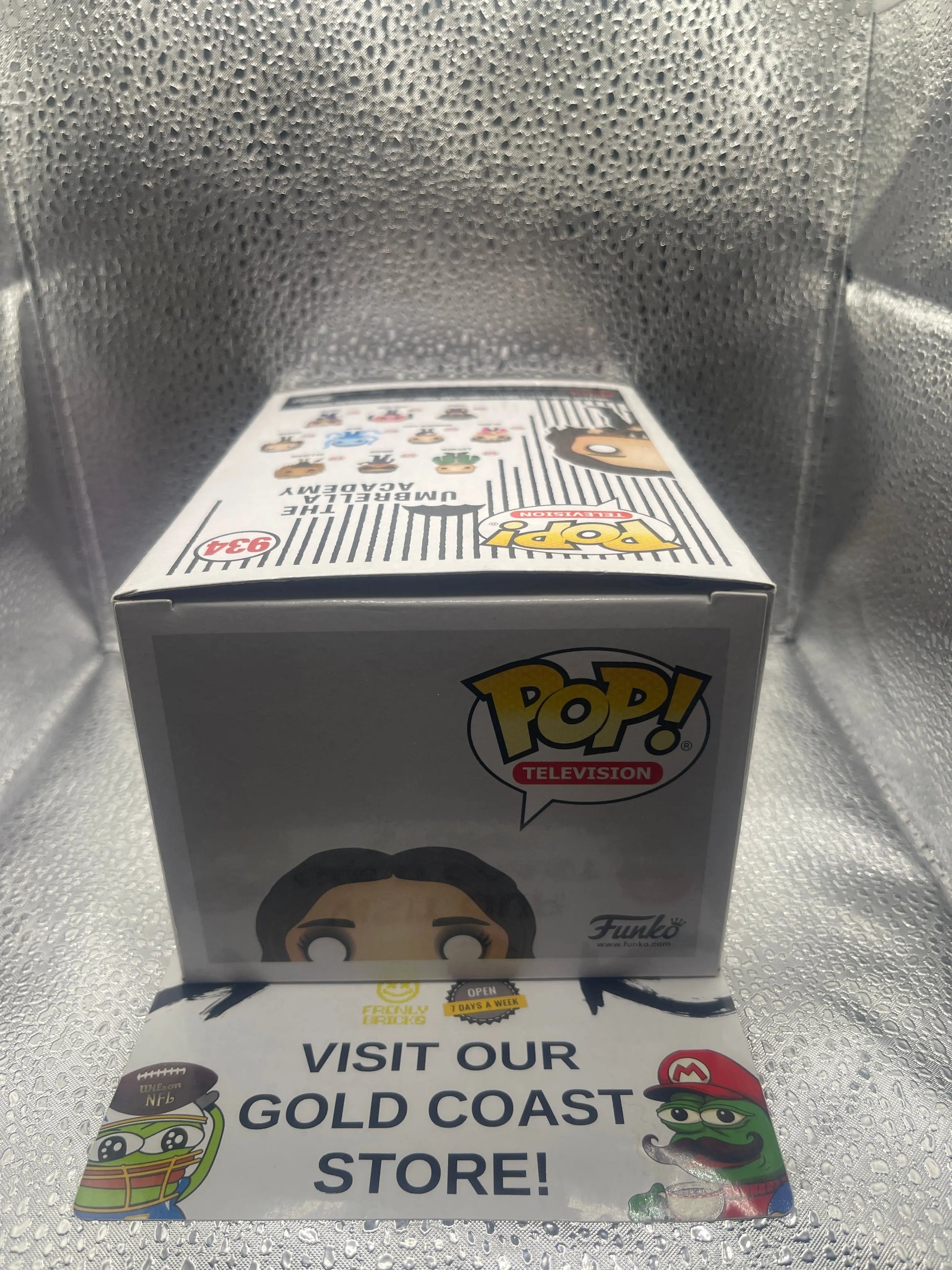 Funko Pop Vinyls Umbrella Academy 934 MIB Vanya FRENLY BRICKS - Open 7 Days