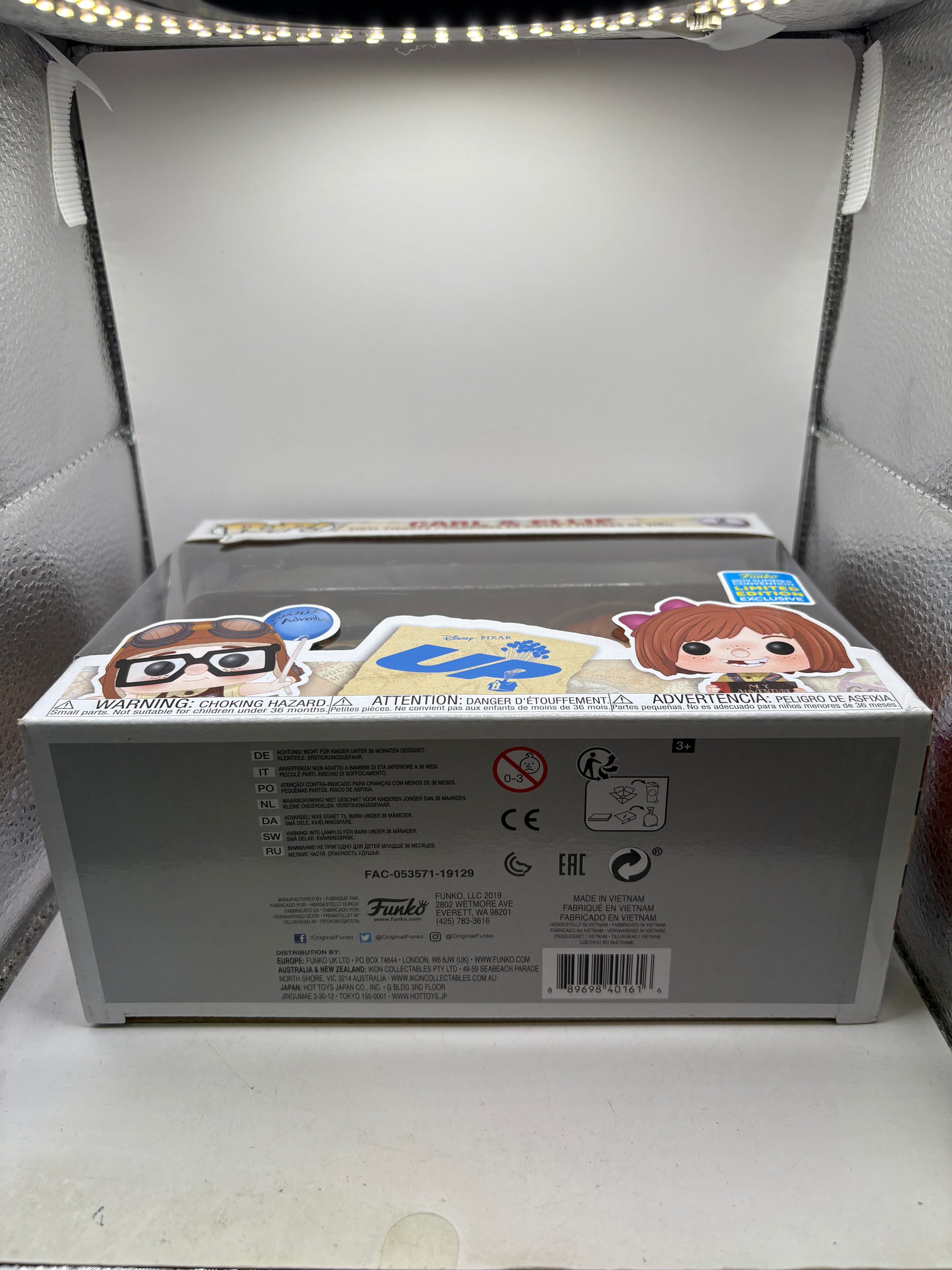 Funko POP! Disney UP 2 Pack Carl & Ellie 2019 Summer Limited Edition Sun DMG image 6