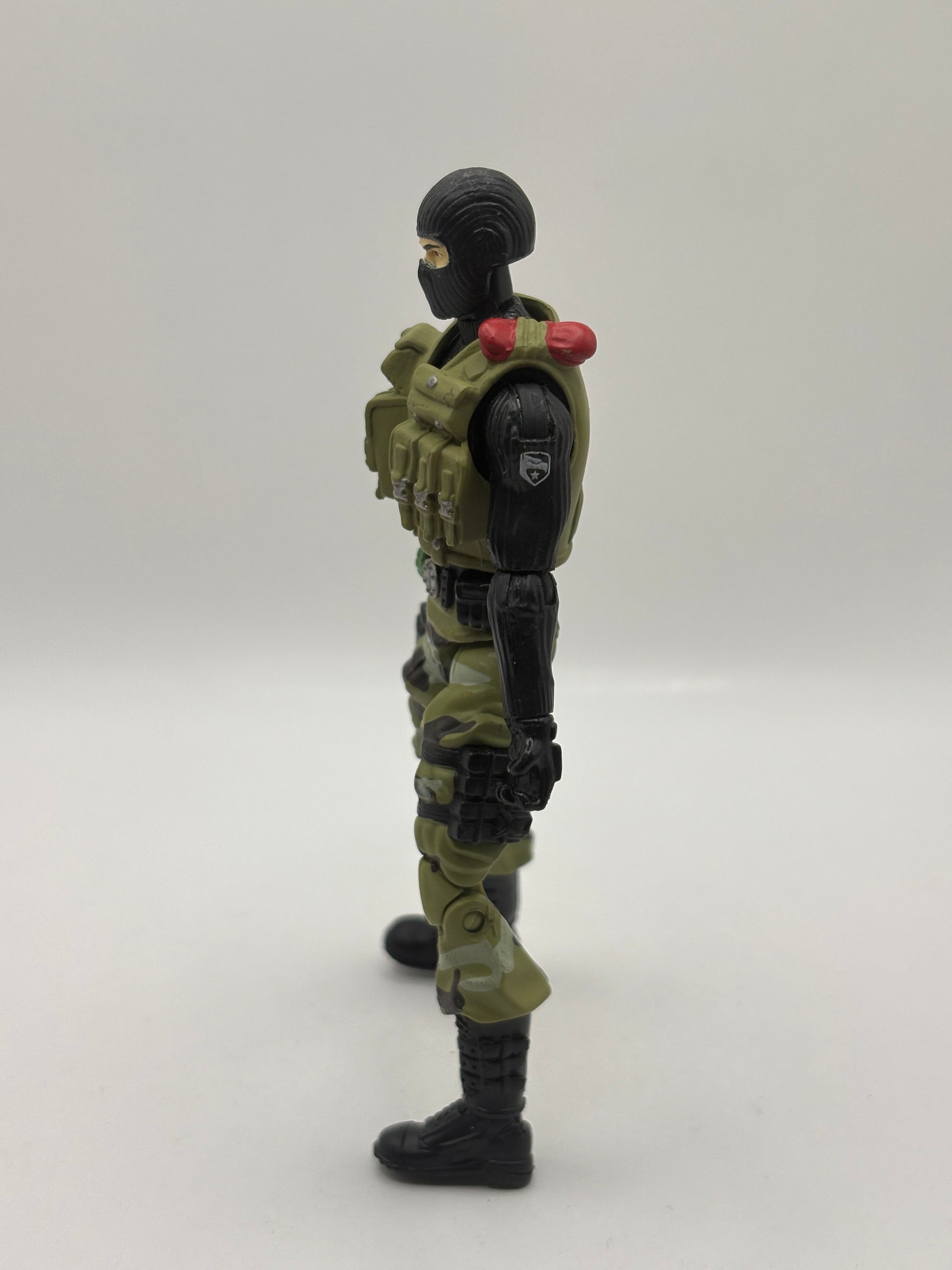 G.I.Joe Action Figure Beachhead 25th Anniversary Loose Incomplete FRENLY BRICKS - Open 7 Days