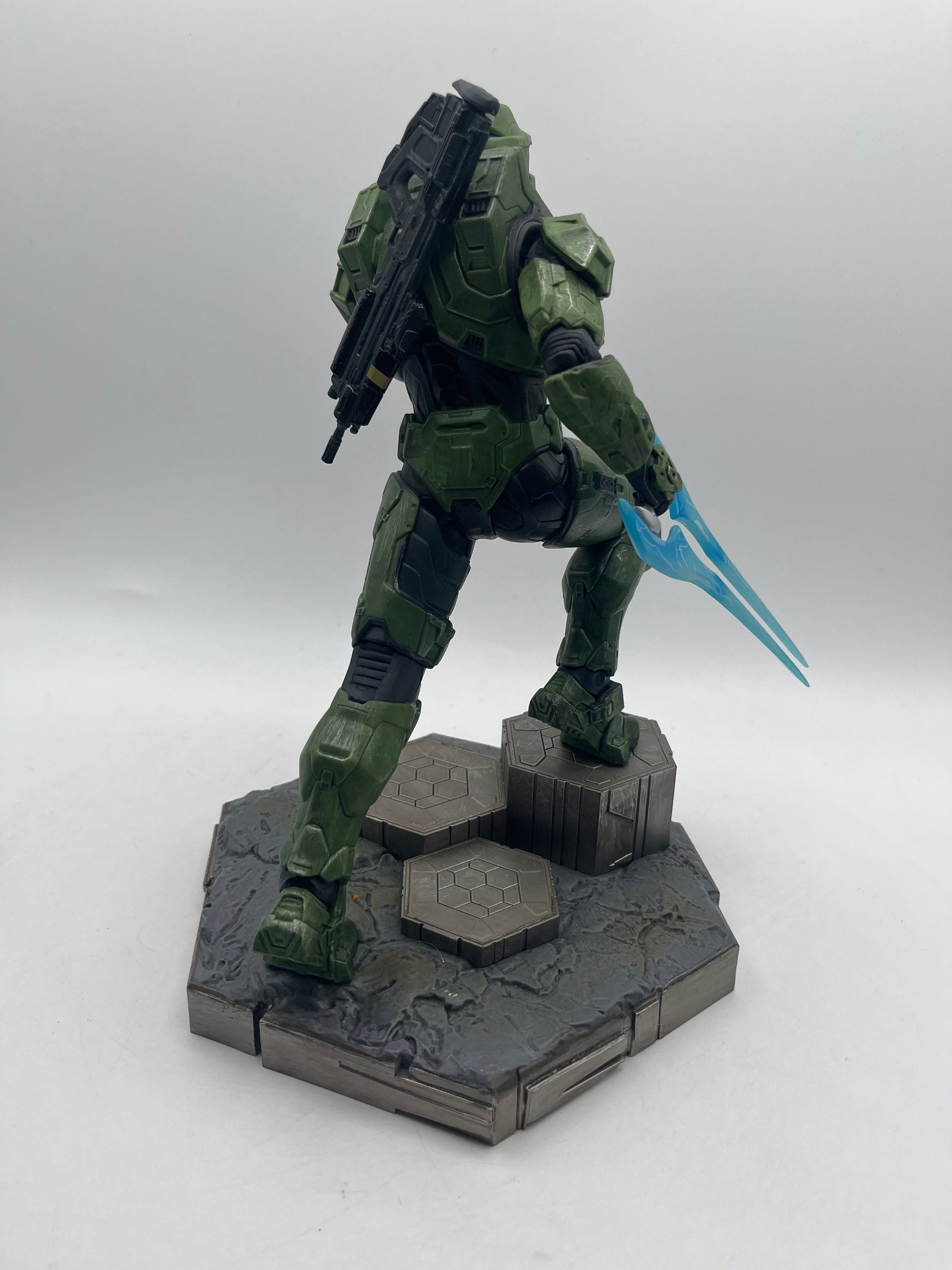 Dark Horse Halo Infinite Master Chief with Grappleshot 10" PVC Statue Not In Box FRENLY BRICKS - Open 7 Days