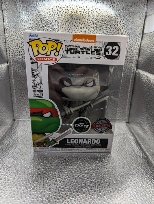 Funko POP! Comics: LEONARDO #32 Black and White CHASE Special Edition FRENLY BRICKS - Open 7 Days