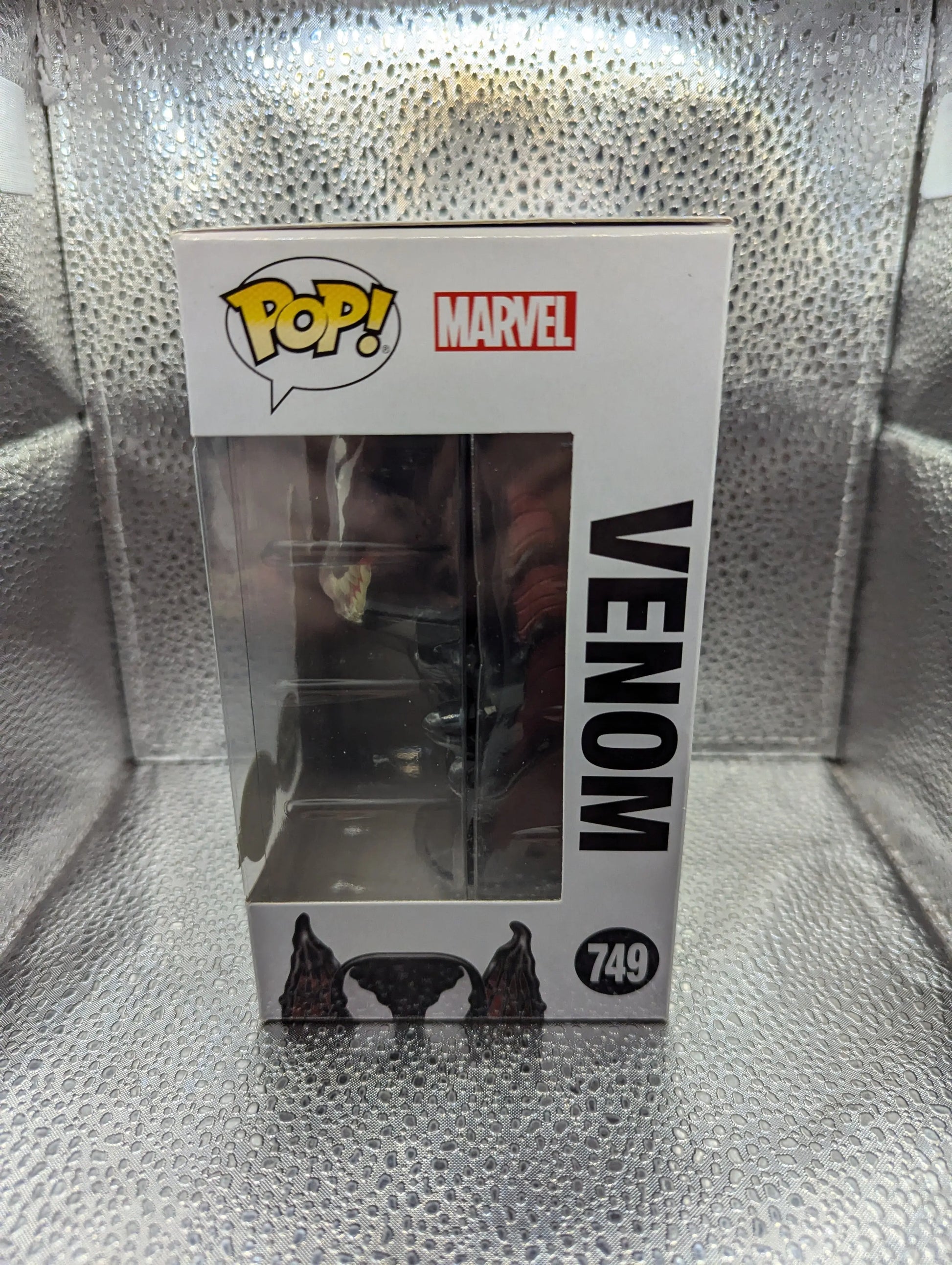 Funko Pop Vinyl Venom Chase GID #749 SE FRENLY BRICKS - Open 7 Days