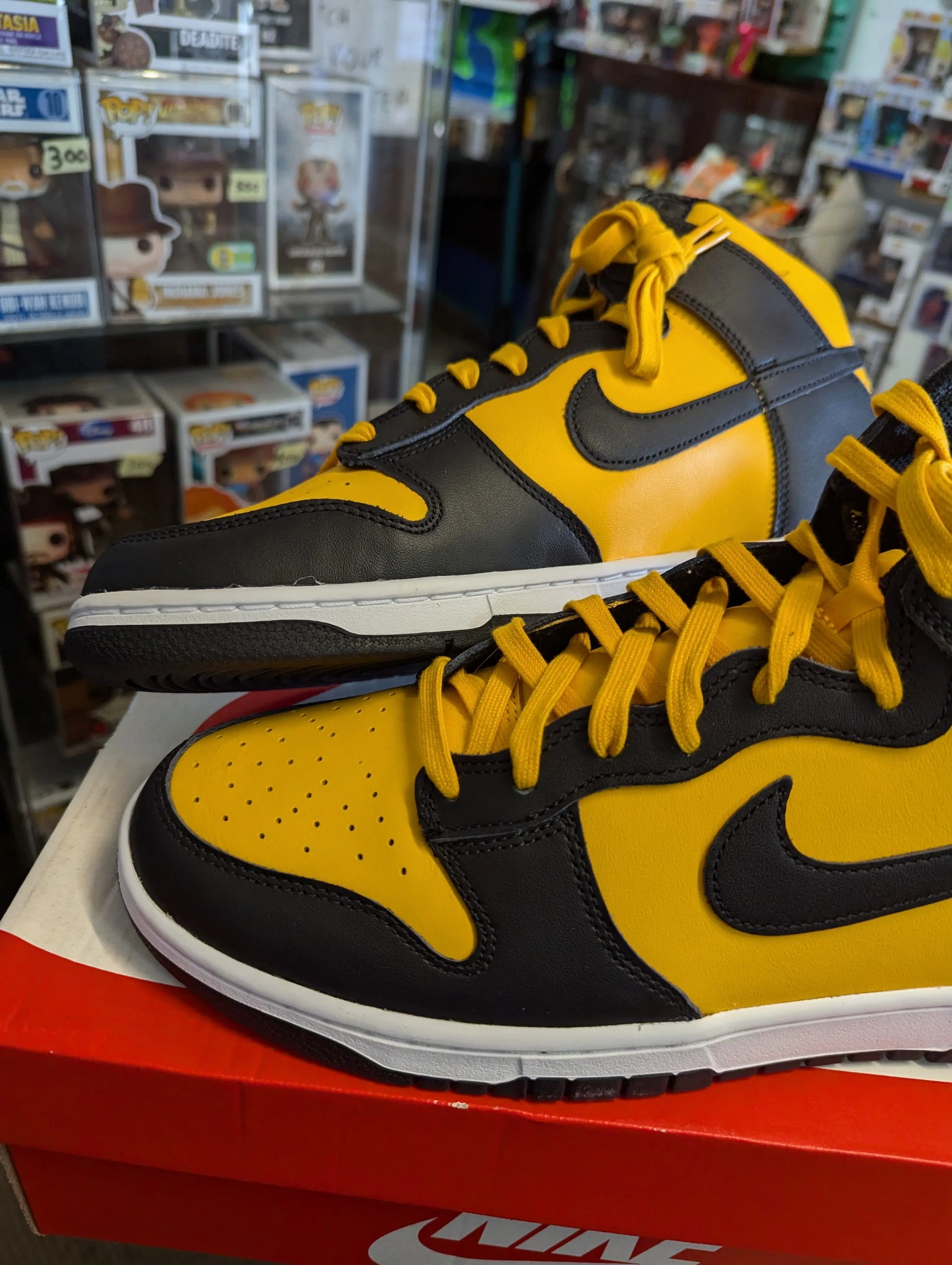 Nike Dunk Hi Retro University Gold/Black Size 11 US Style DD1399-700 FRENLY BRICKS - Open 7 Days