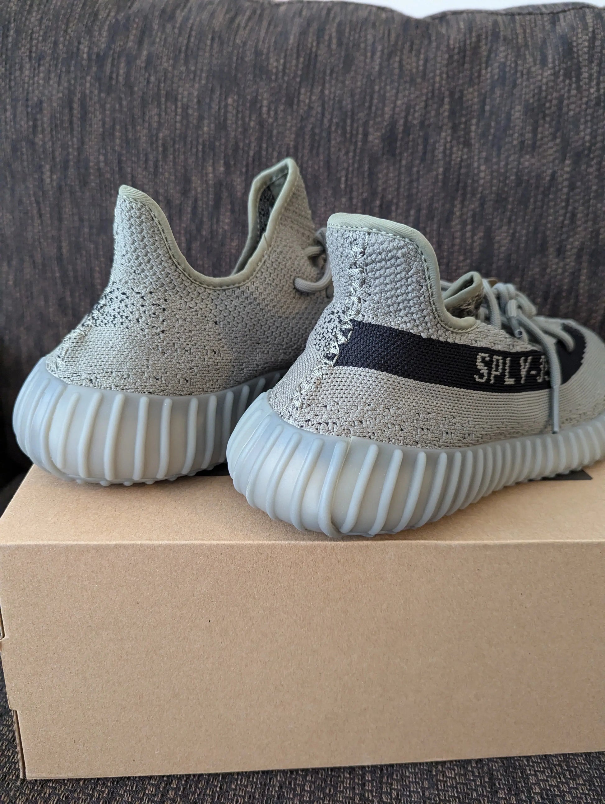 Yeezy Boost 350 V2 US11 Granite new deadstock FRENLY BRICKS - Open 7 Days