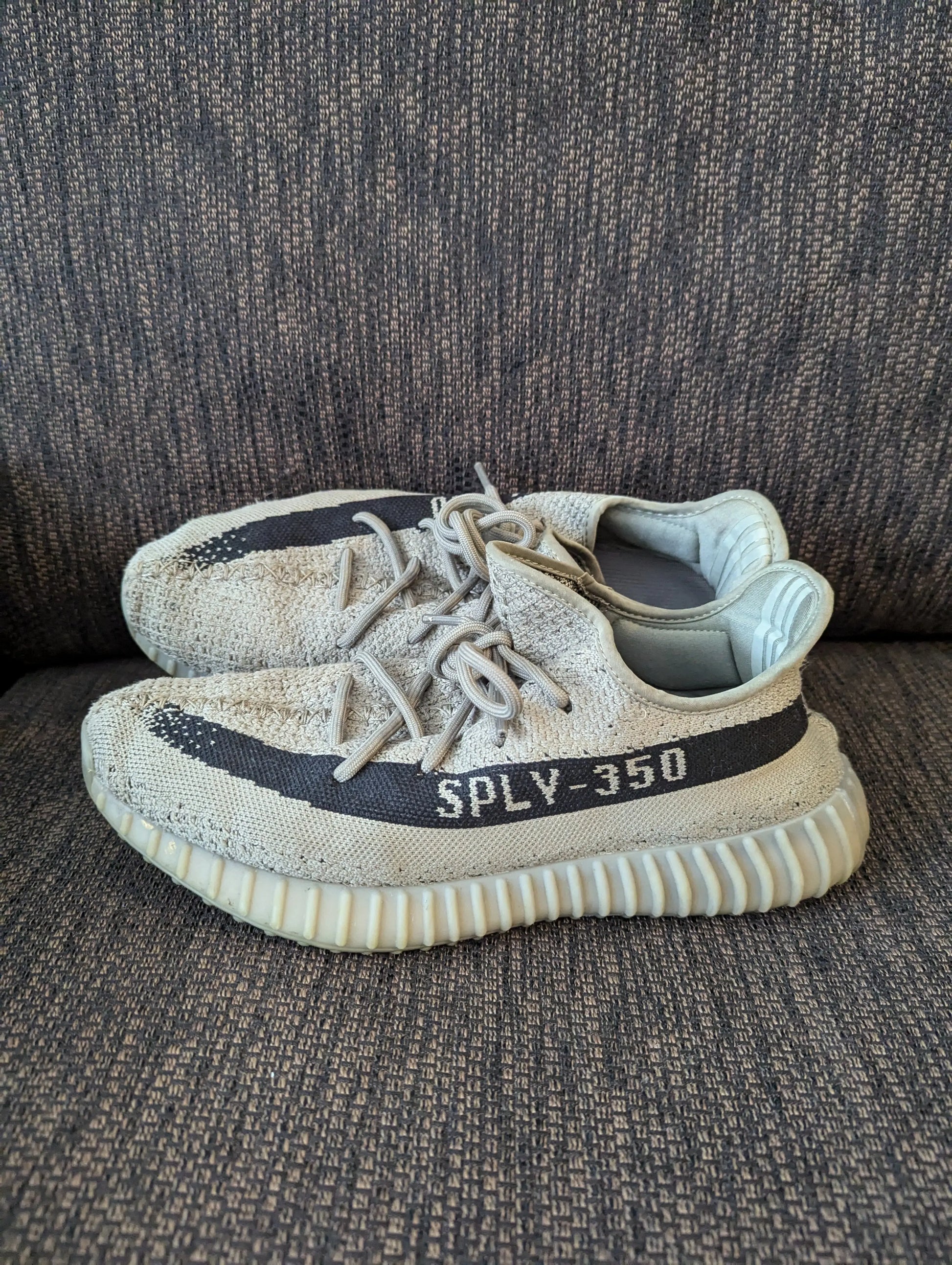 Yeezy Boost 350 V2 US11 Granite USED pre-owned SEE PHOTOS FRENLY BRICKS - Open 7 Days