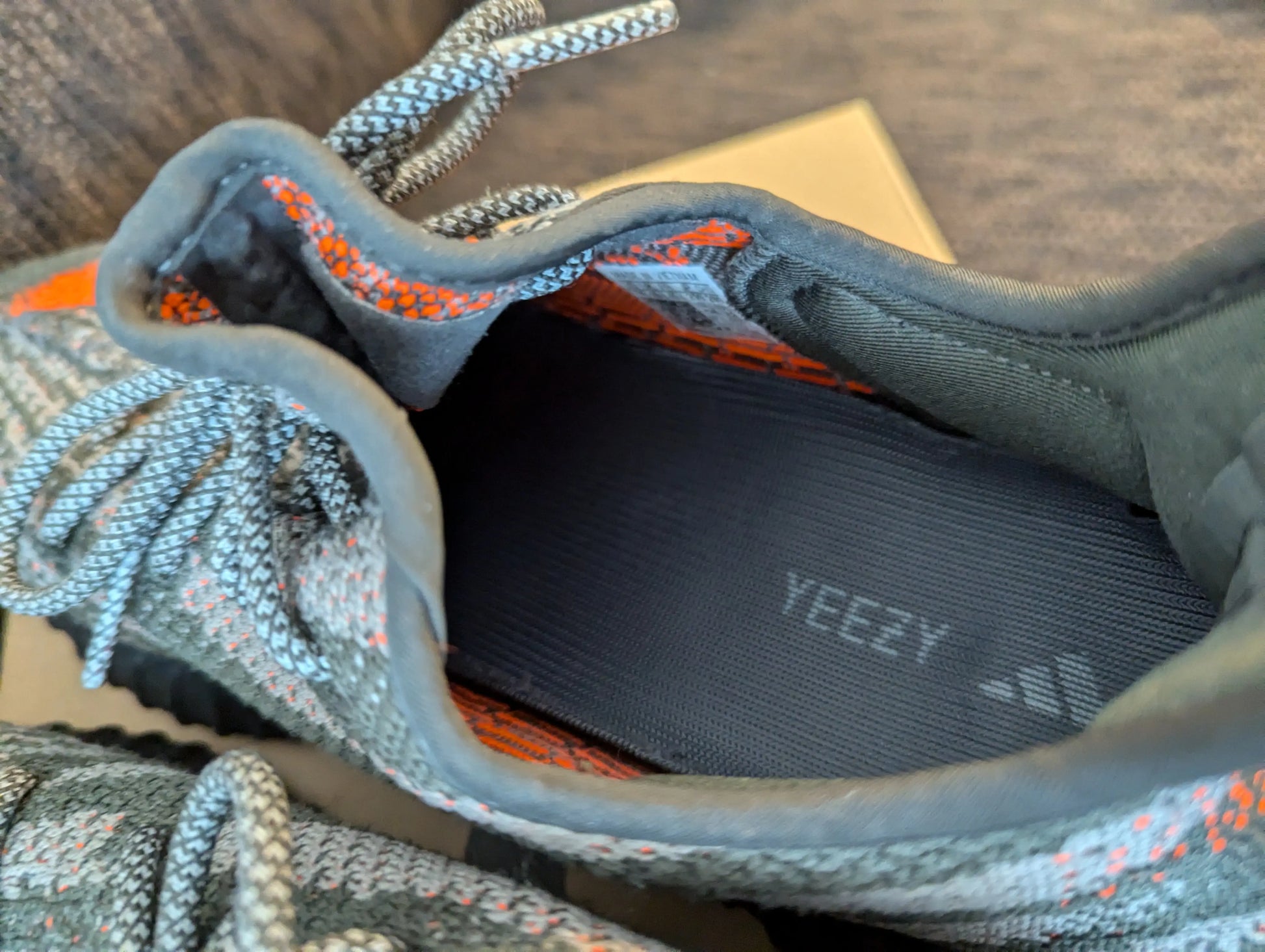 adidas Yeezy Boost 350 V2 Carbon Beluga Men's USED PRE-OWNED US11 FRENLY BRICKS - Open 7 Days