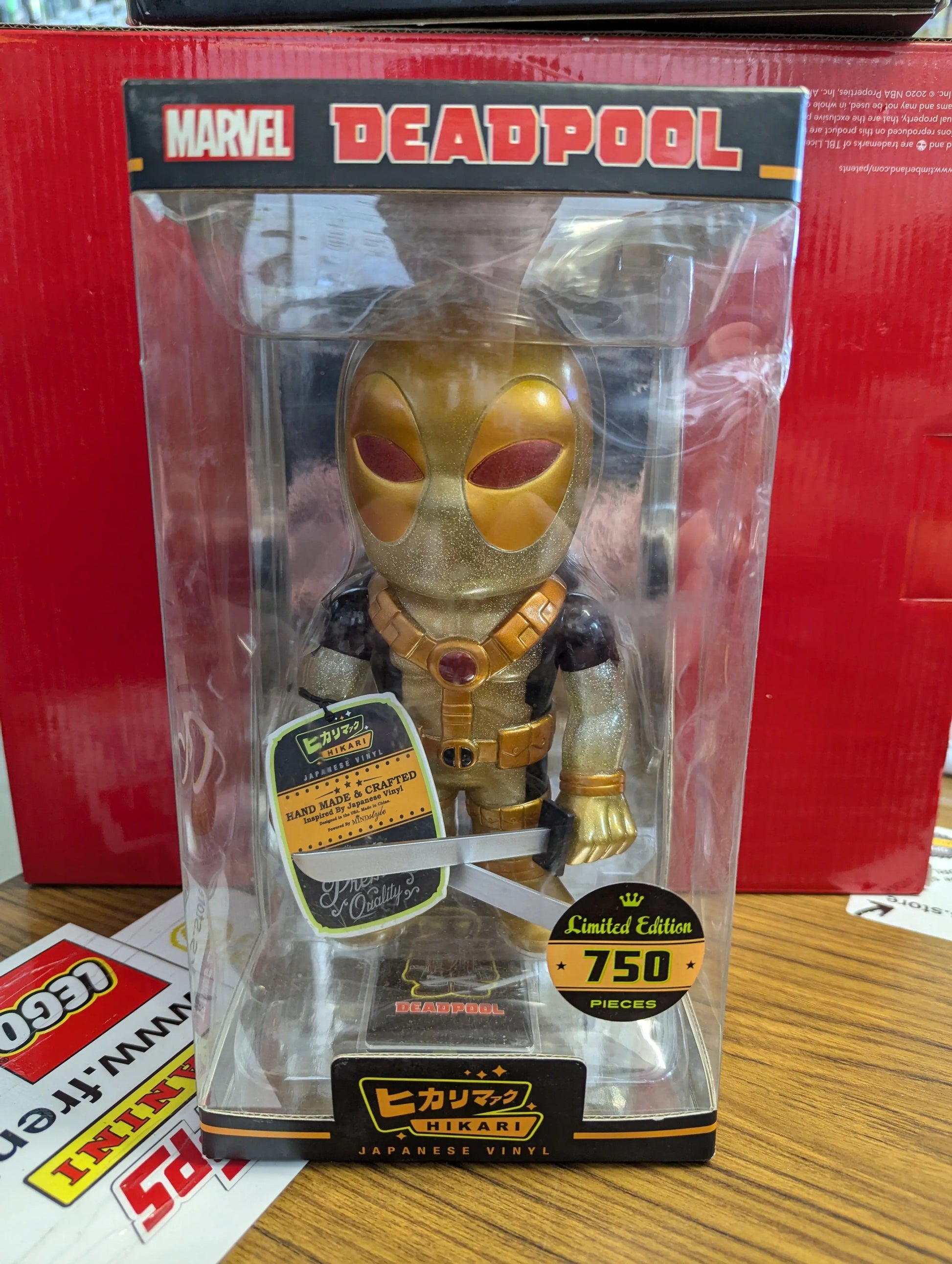 Hikari Deadpool Black And Gold Glitter Japanese Vinyl Figure 750 pce FRENLY BRICKS - Open 7 Days