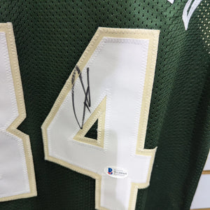 BUCKS GIANNIS #34 ANTETOKOUNMPO AUTOGRAPHED GREEN JERSEY BECKETT WITNESS FRENLY BRICKS - Open 7 Days