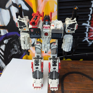 Transformers Generations Metroplex FRENLY BRICKS - Open 7 Days