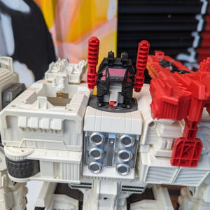 Transformers Generations Metroplex FRENLY BRICKS - Open 7 Days