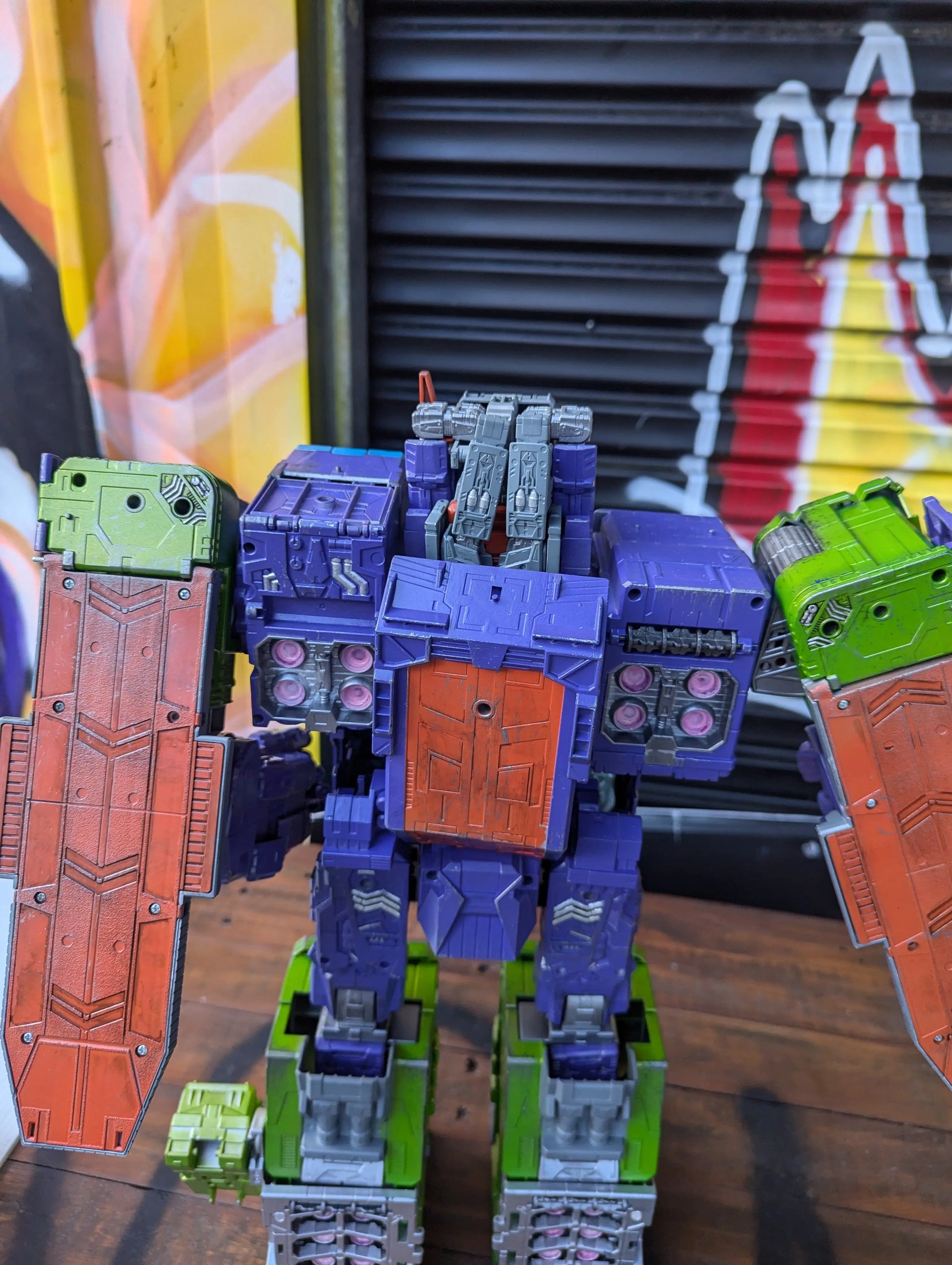 SHATTERED GLASS FORTRESS MAXIMUS CUSTOM PAINT SKORPINOX FRENLY BRICKS - Open 7 Days