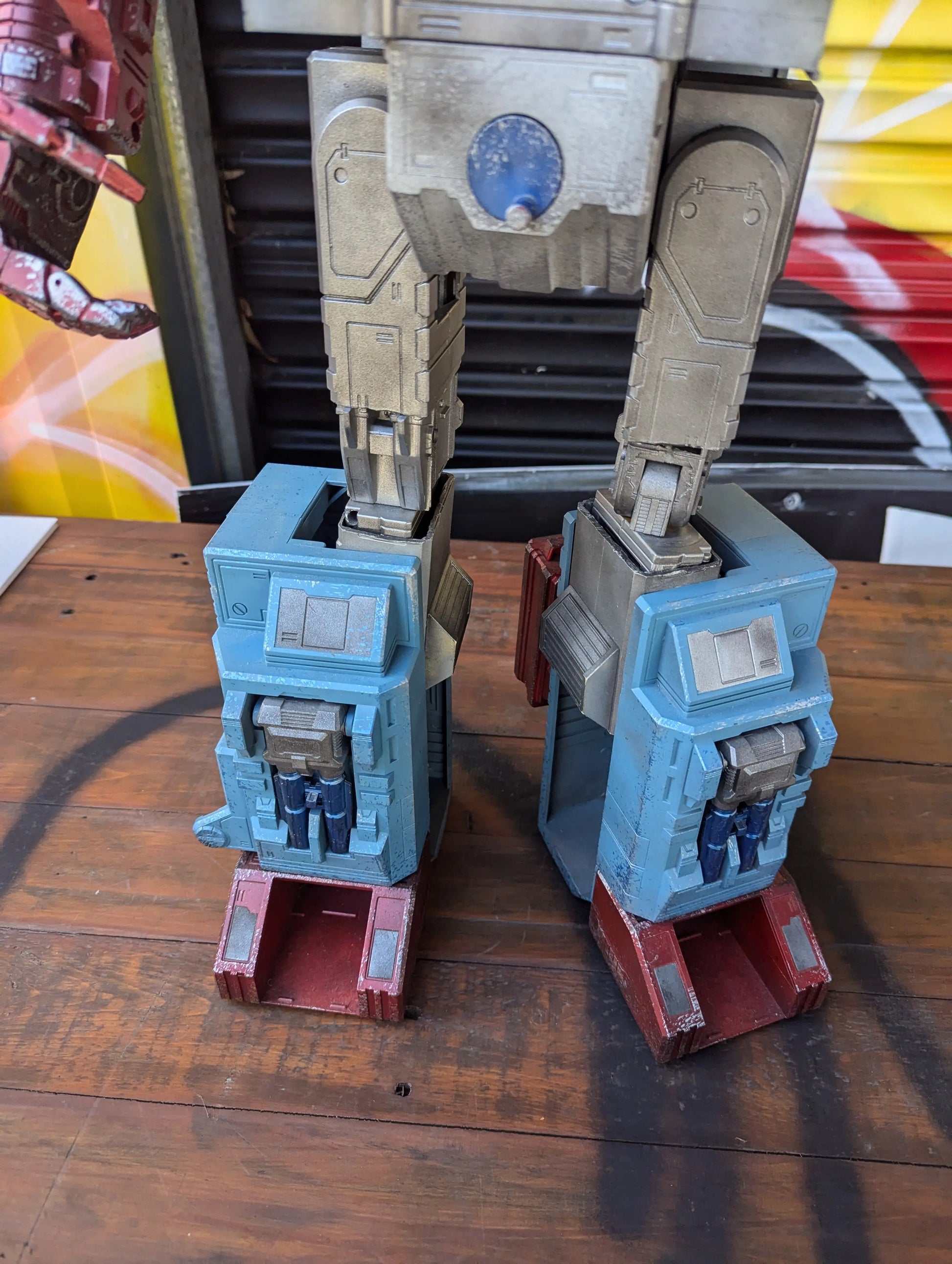 FORTRESS MAXIMUS CUSTOM PAINT FRENLY BRICKS - Open 7 Days