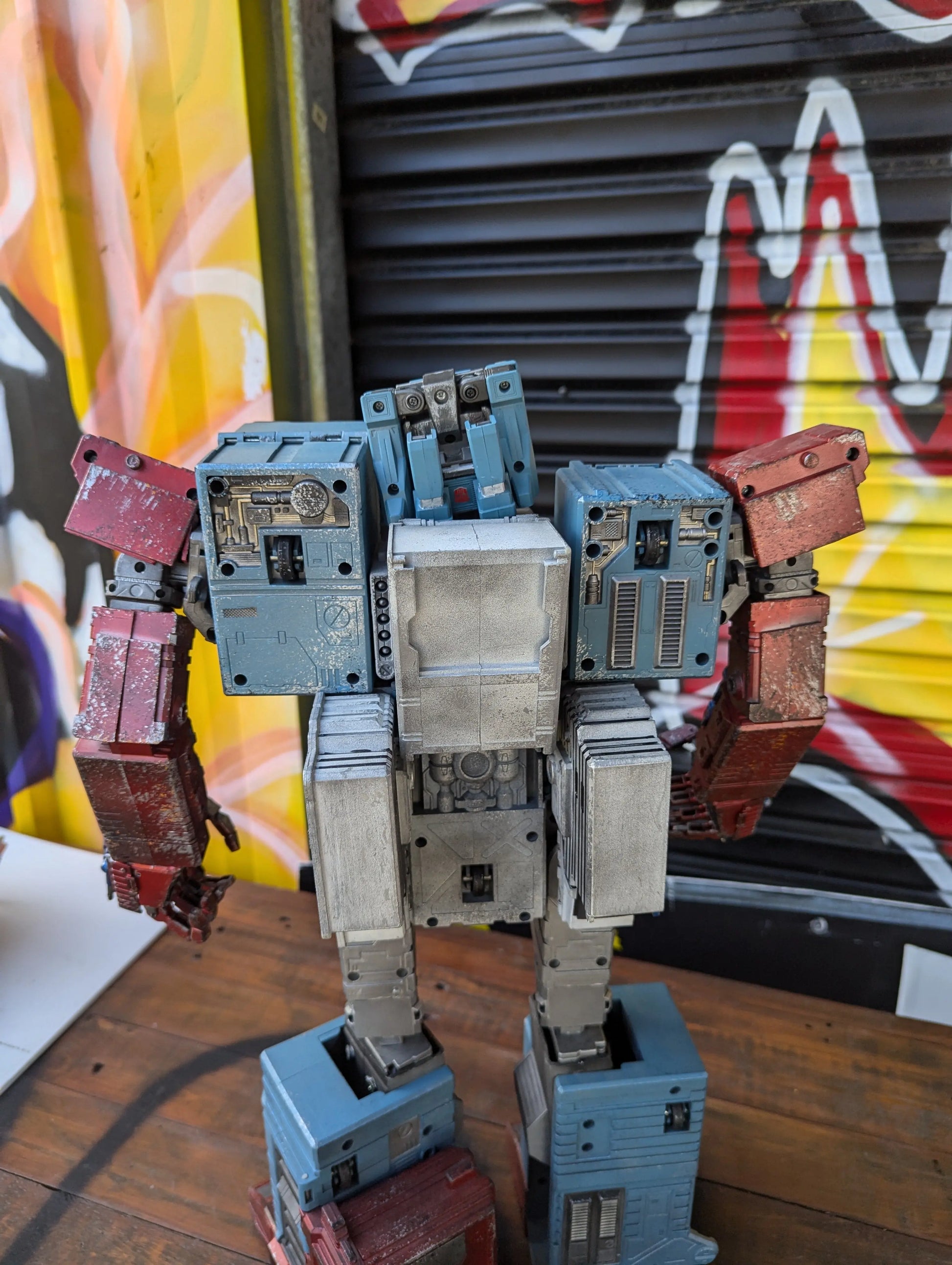 FORTRESS MAXIMUS CUSTOM PAINT FRENLY BRICKS - Open 7 Days