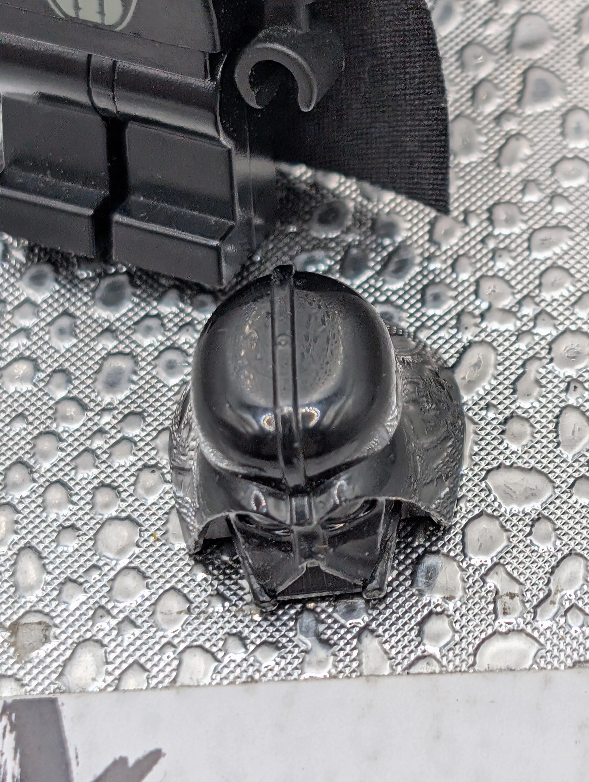 LEGO MINIFIG Darth Vader (Light Gray Head)
Item No: sw0004 FRENLY BRICKS - Open 7 Days