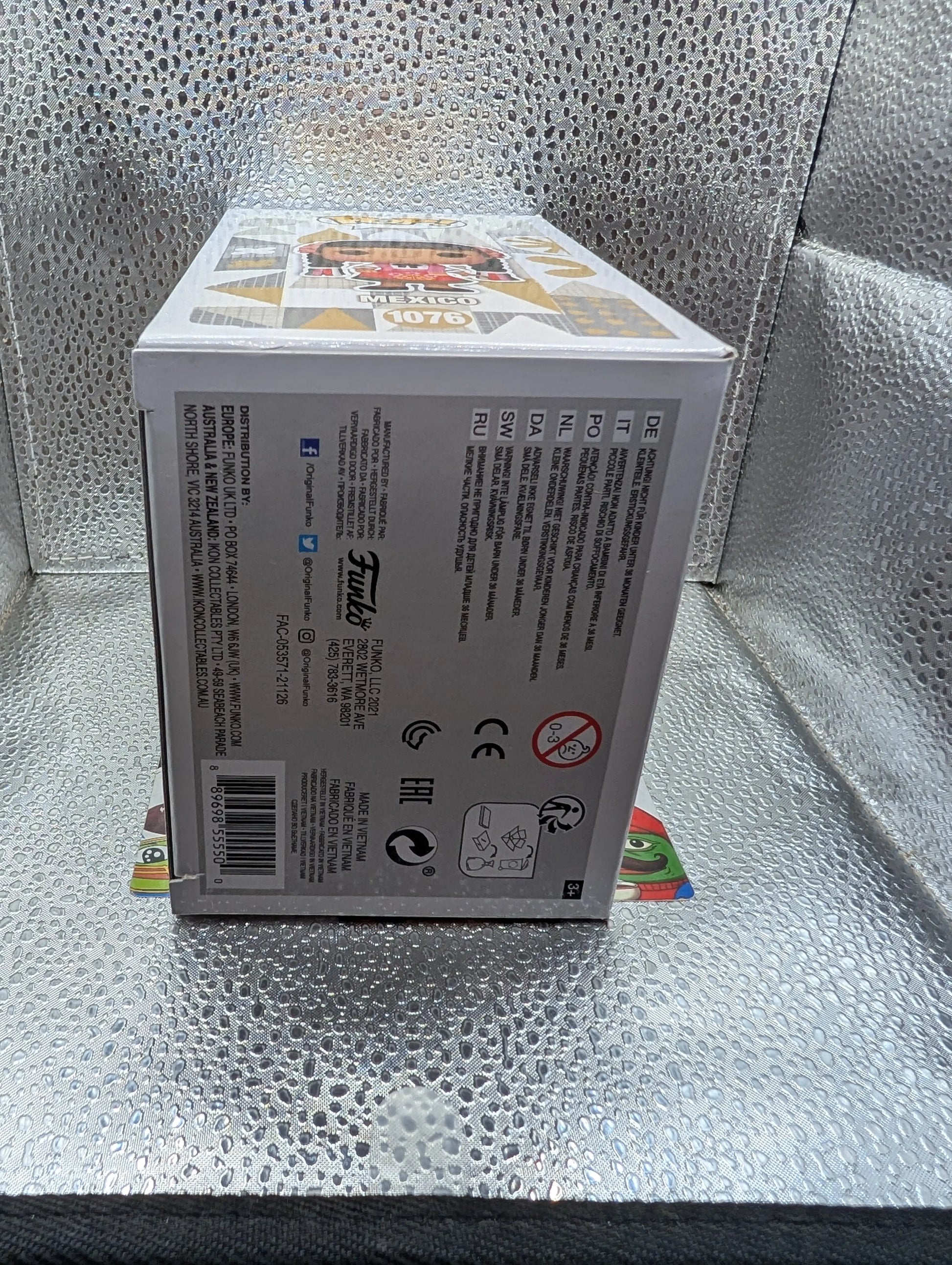 Disney Funko Pop - Mexico - It's a Small World - SDCC - No. 1076 FRENLY BRICKS - Open 7 Days