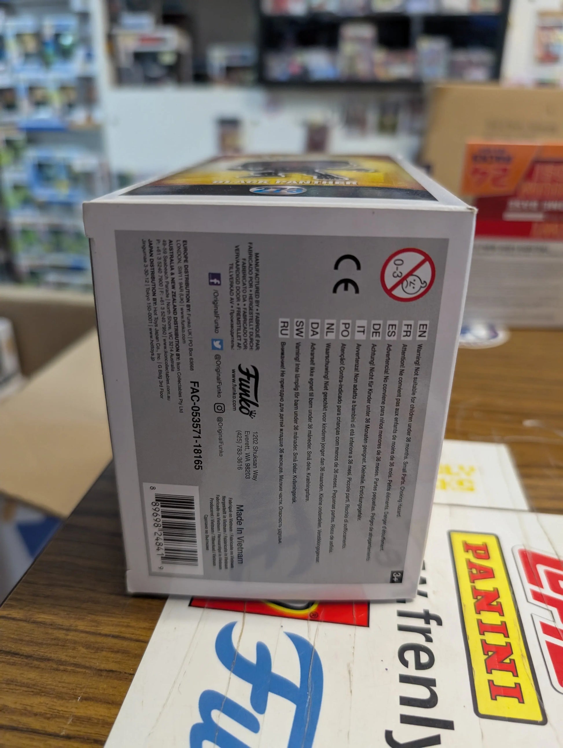 Funko Pop! Marvel Movies: Black Panther - Black Panther (273) Bobble Head GITD FRENLY BRICKS - Open 7 Days