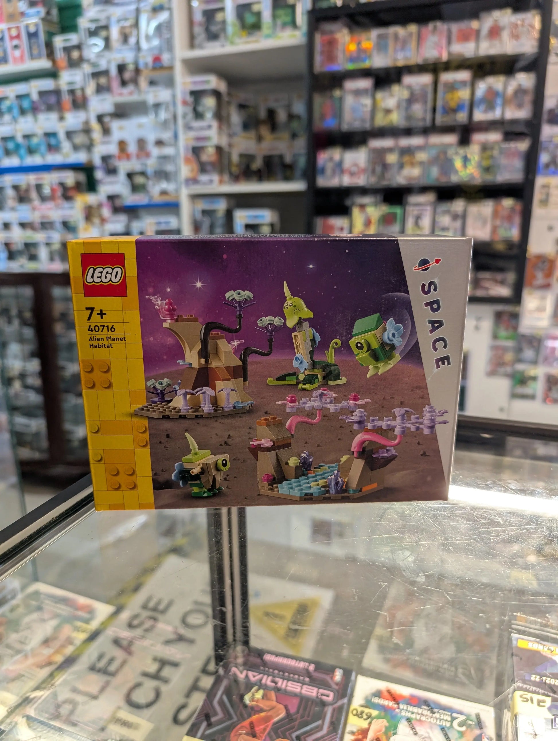 Cute LEGO 40716 Alien Planet Habitat Space Creatures Galaxy Moon Mars Astronaut FRENLY BRICKS - Open 7 Days