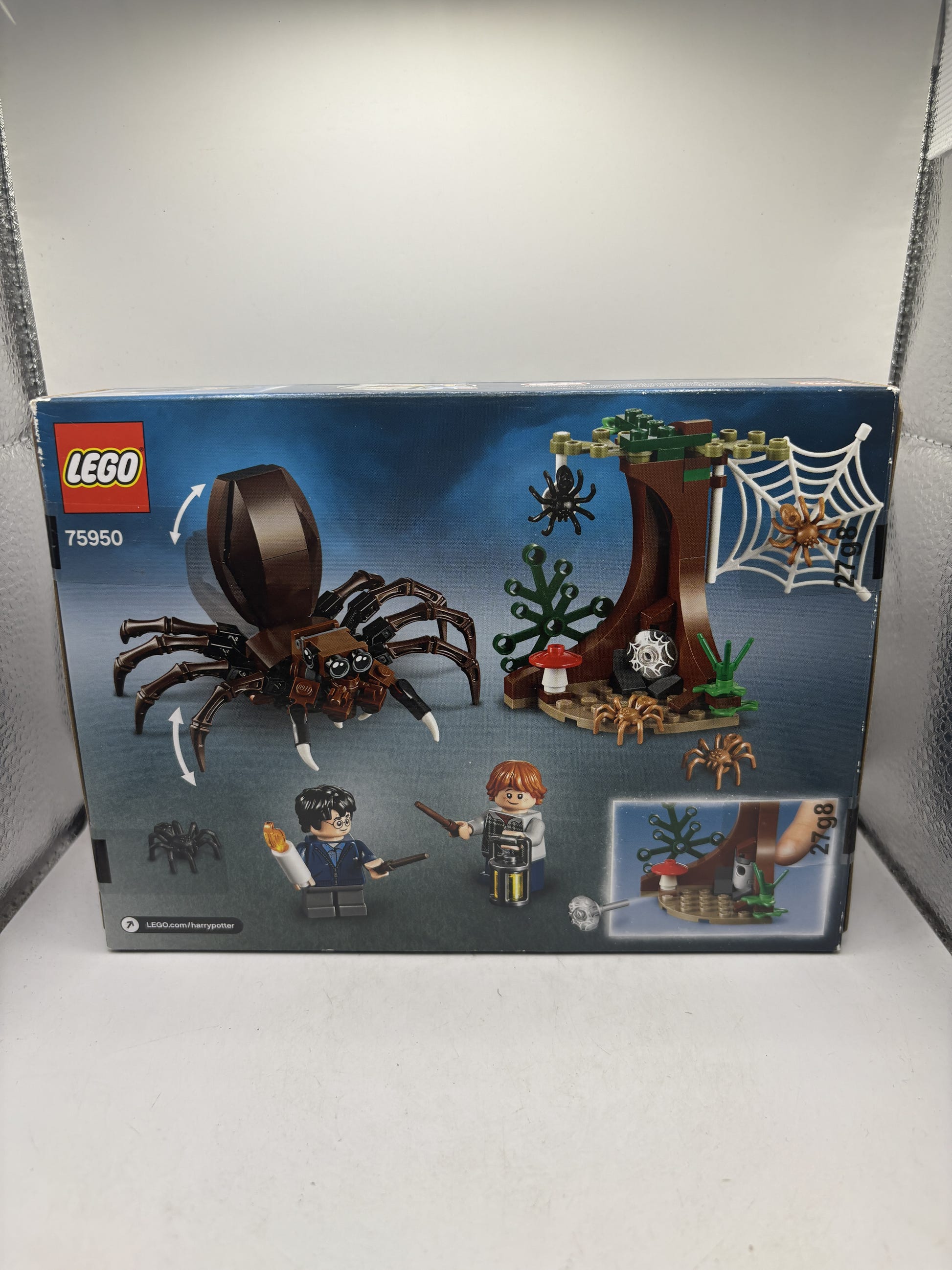 LEGO 75950 - Harry Potter Aragog's Lair - Box DMG — back image 3