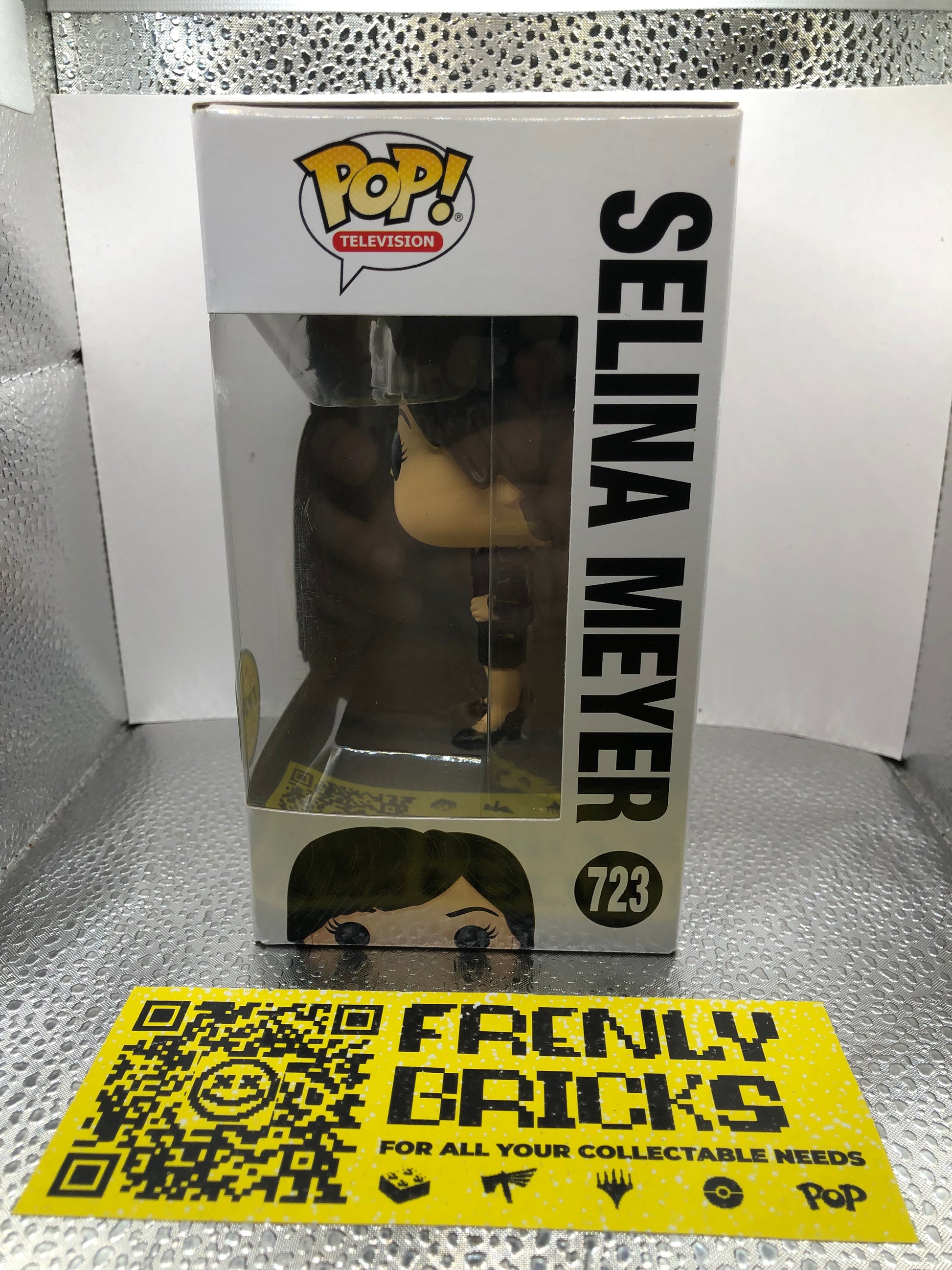 Funko Pop! Veep #723 Selina Meyer Chase Vinyl Figure FRENLY BRICKS - Open 7 Days