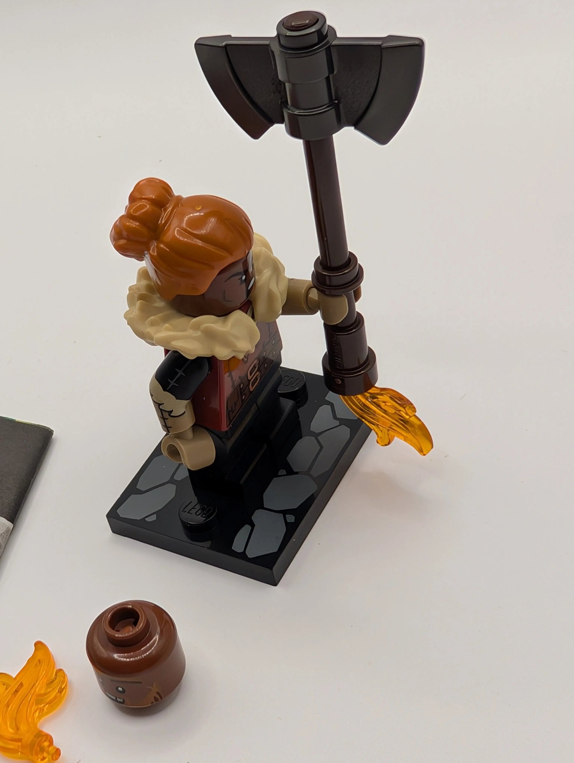 LEGO # 71047 DUNGEONS & DRAGONS - DWARF BARBARIAN # 1 FRENLY BRICKS - Open 7 Days