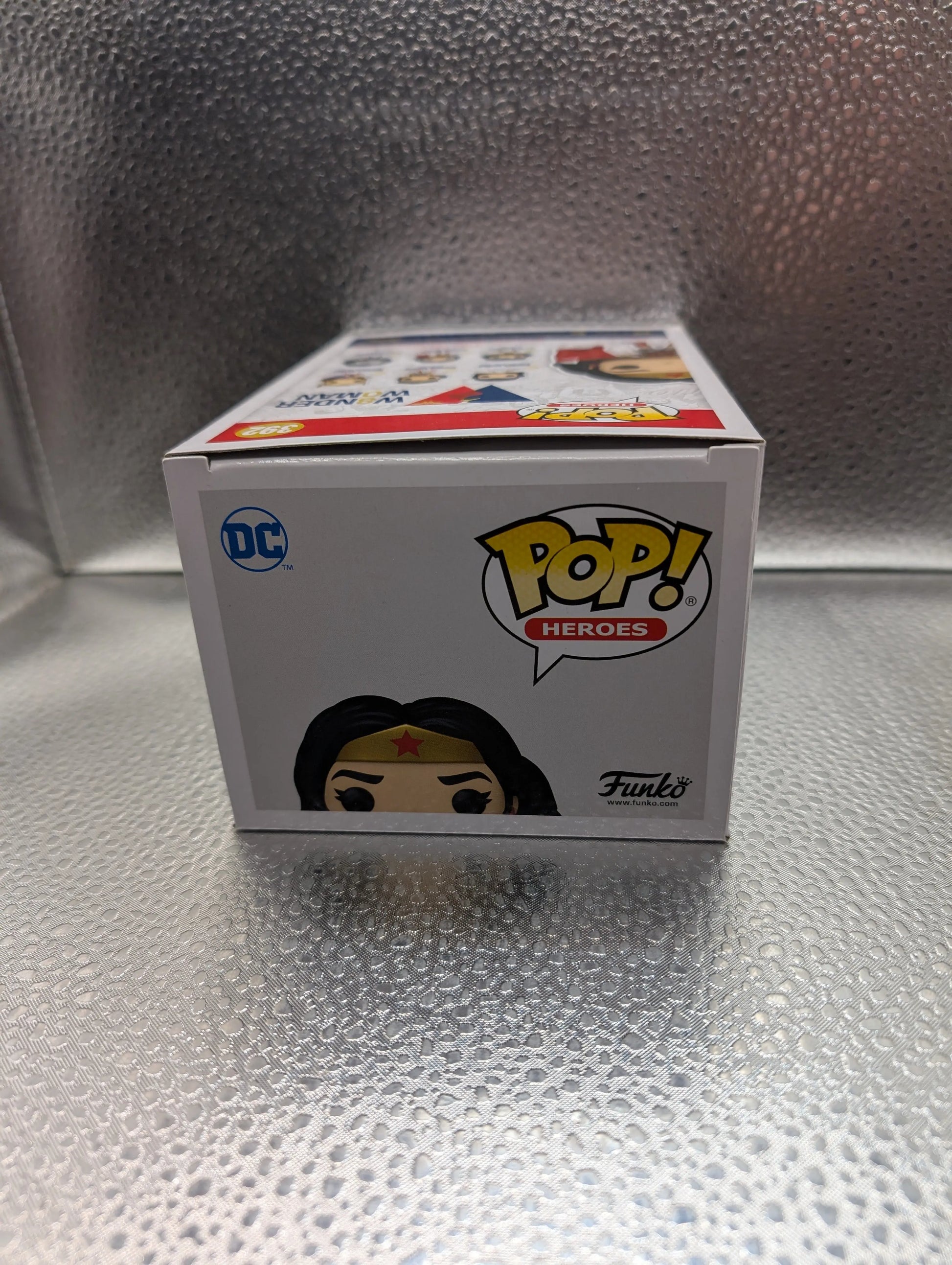 FUNKO Pop Vinyl Wonder Woman #392 FRENLY BRICKS - Open 7 Days