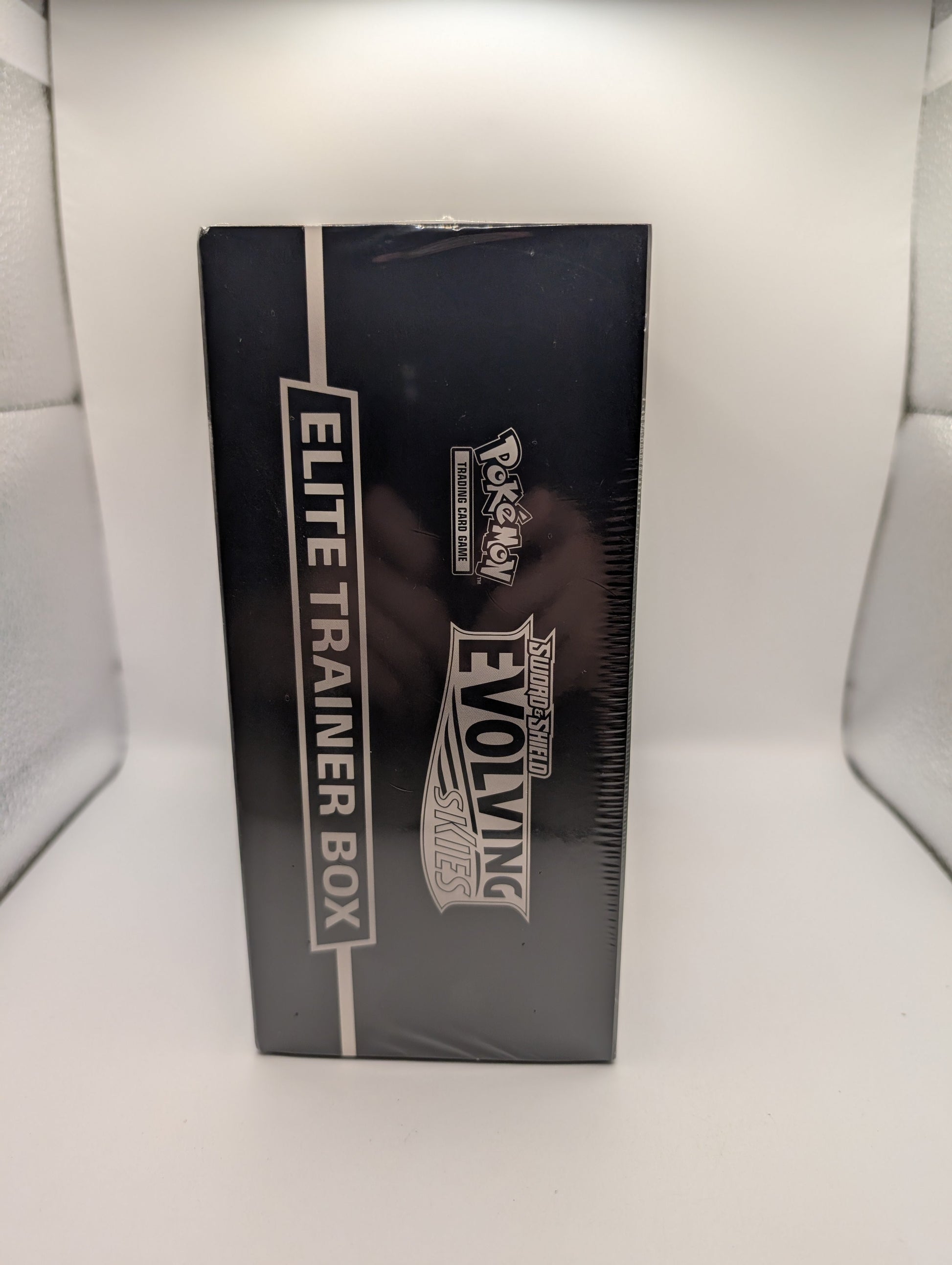Pokémon TCG: Sword & Shield Evolving Skies Elite Trainer Box ETB Factory Sealed FRENLY BRICKS - Open 7 Days