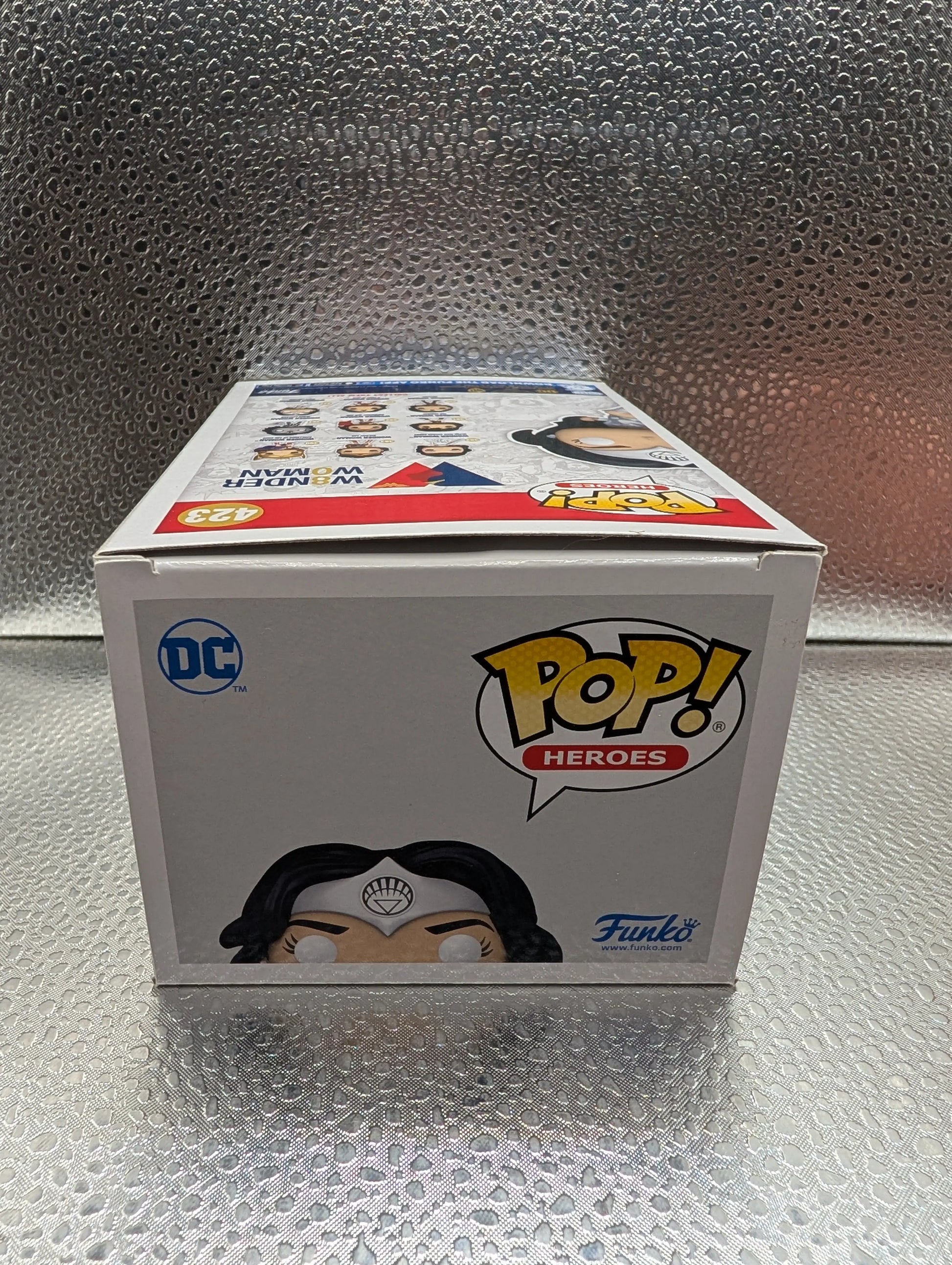 FUNKO Pop Vinyl Wonder woman #423 FRENLY BRICKS - Open 7 Days