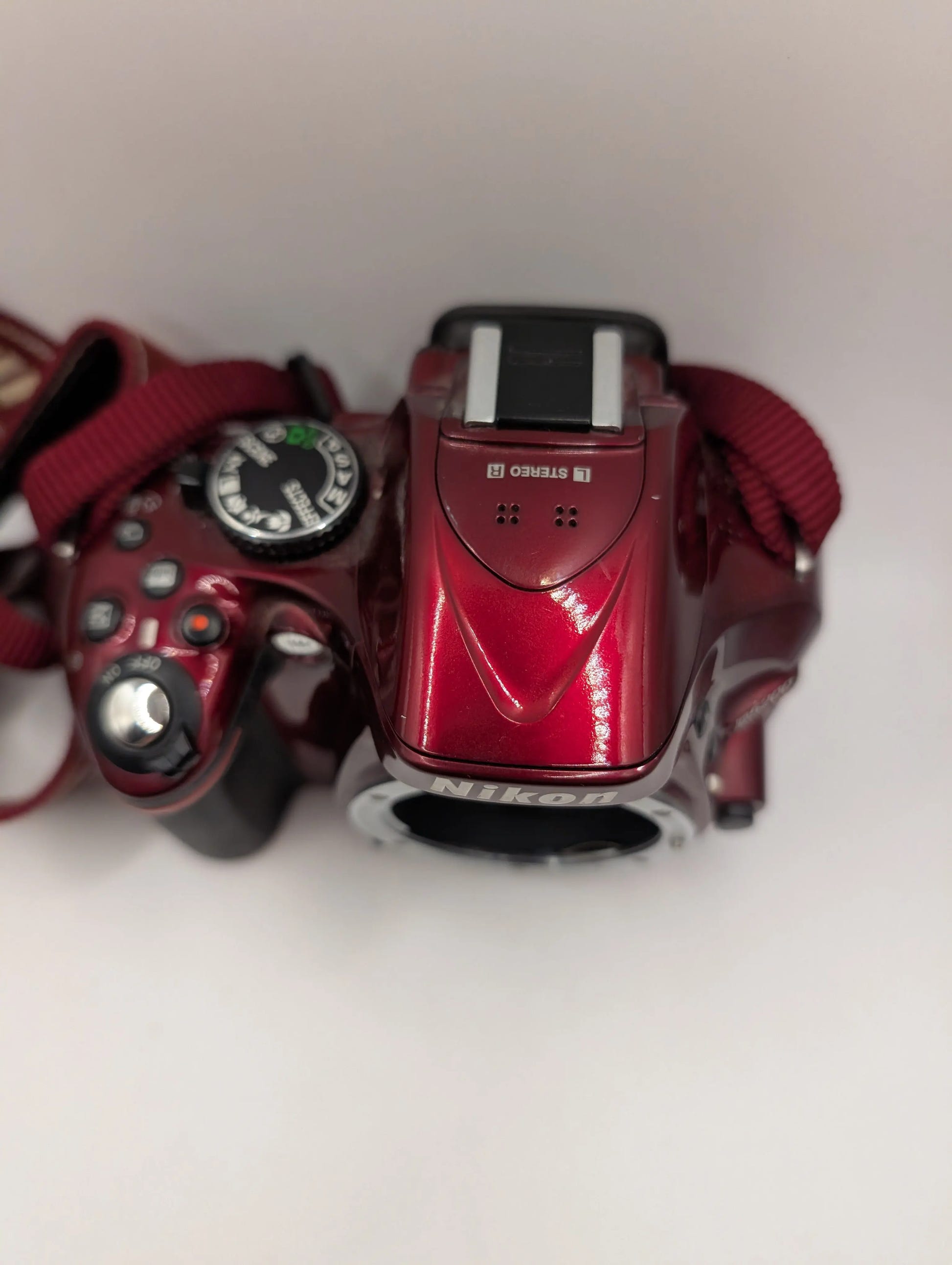 Nikon D5200 Digital Camera Red 24.1 Megapixel 3.2" No battery Untested FRENLY BRICKS - Open 7 Days image 4