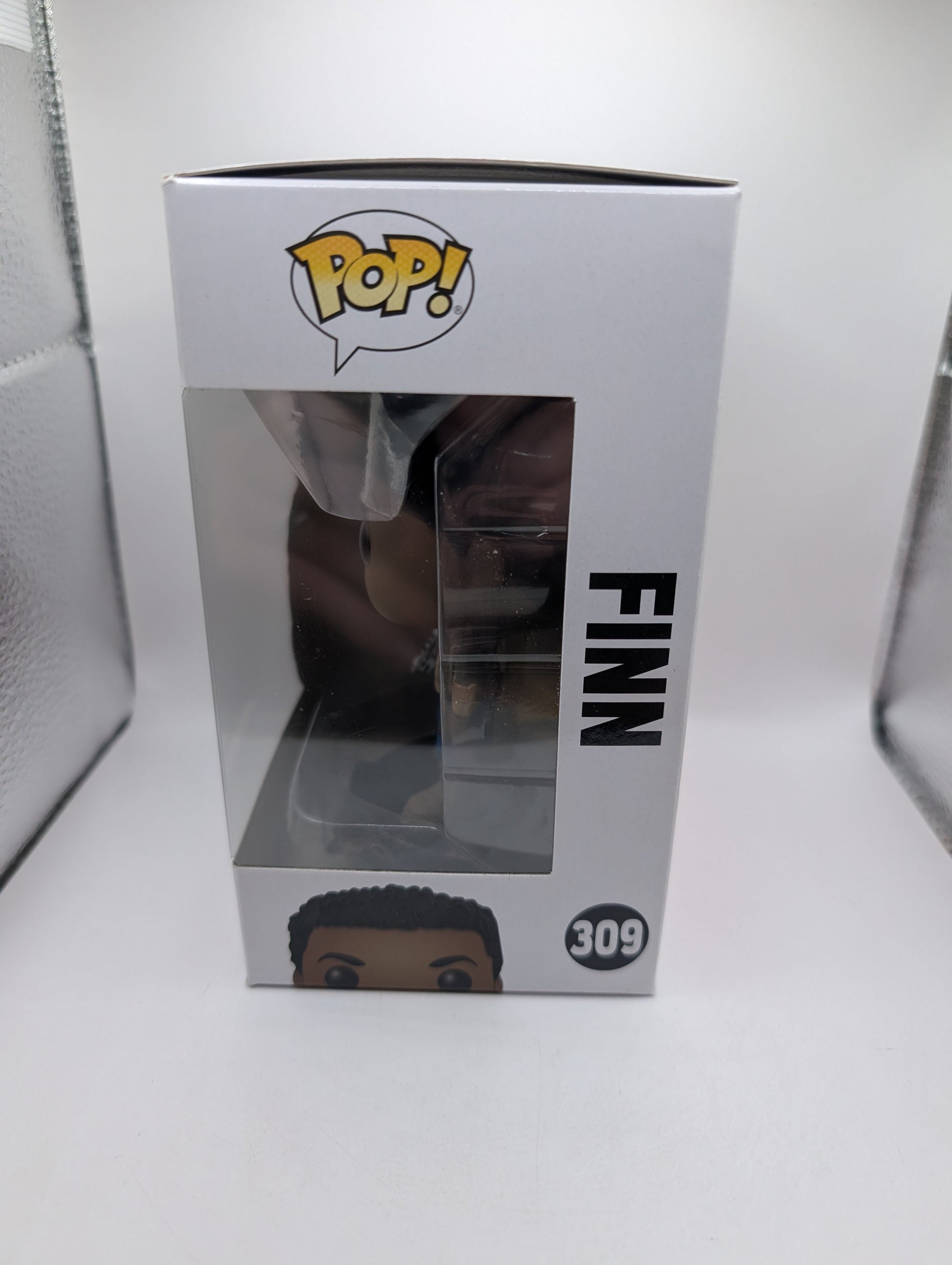 Star Wars Finn Pop Vinyl #309 New in Box Bobble-Head FRENLY BRICKS - Open 7 Days