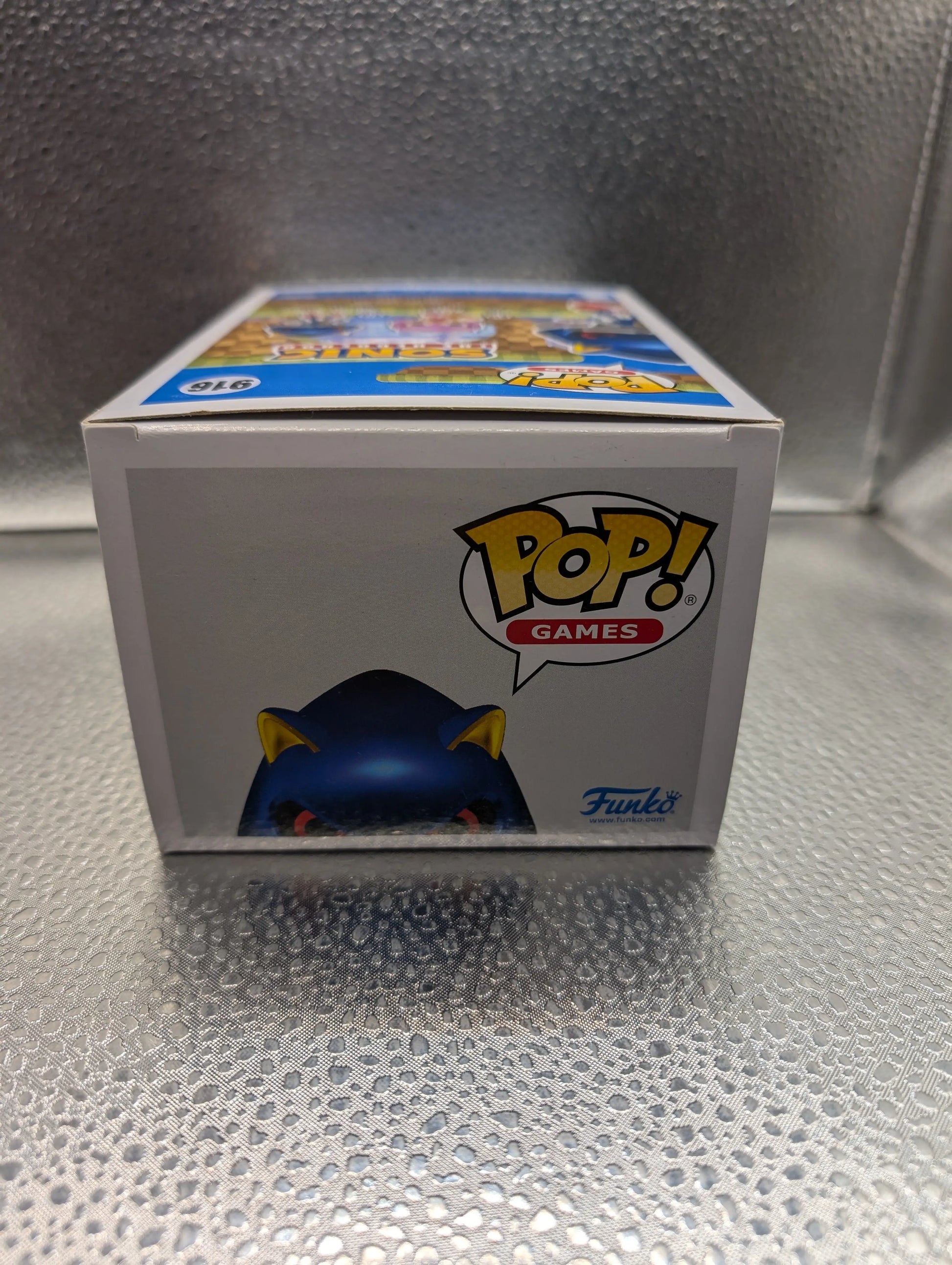 FUNKO Pop Vinyl Metal Sonic #916 FRENLY BRICKS - Open 7 Days