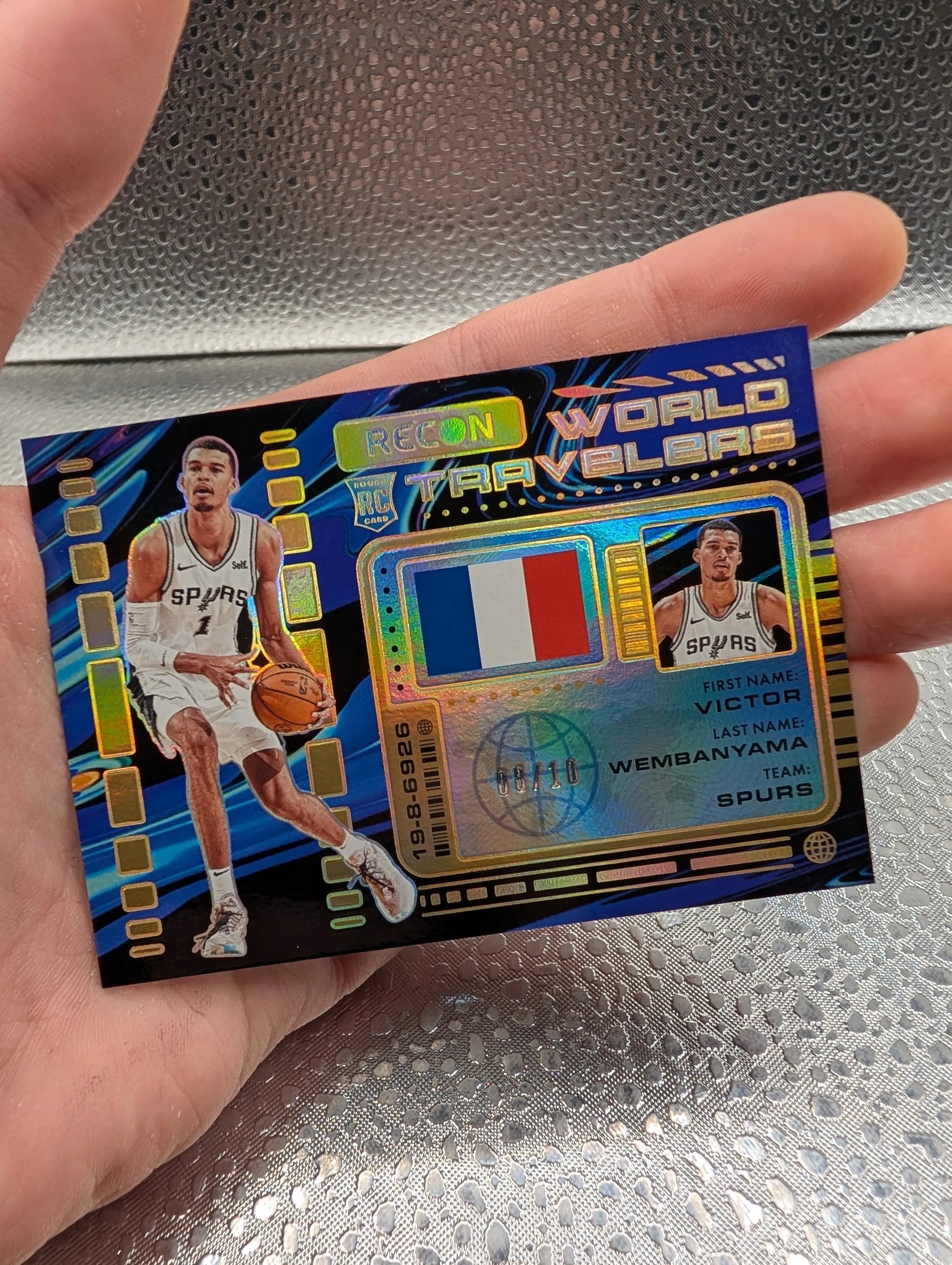 Victor Wembanyama 08/10 RC Recon World Travelers Panini FRENLY BRICKS - Open 7 Days
