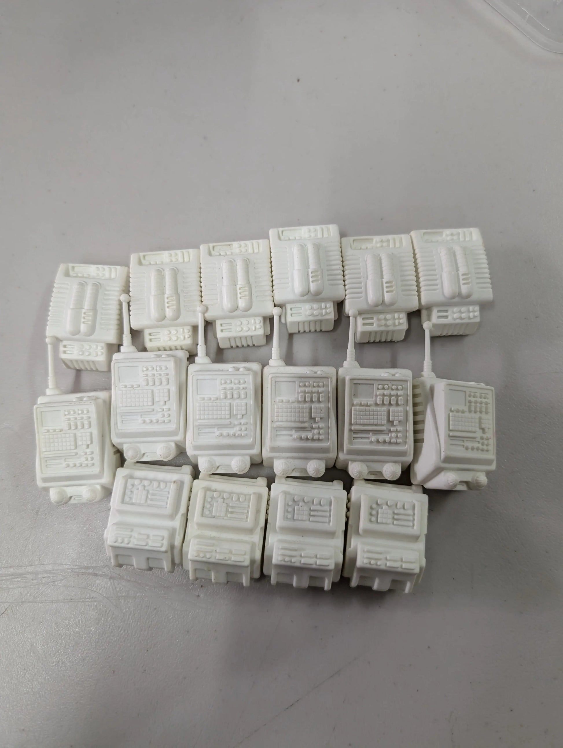 GI Joe 90-94 Accessories Lot of White Action Figure Backpacks FRENLY BRICKS - Open 7 Days