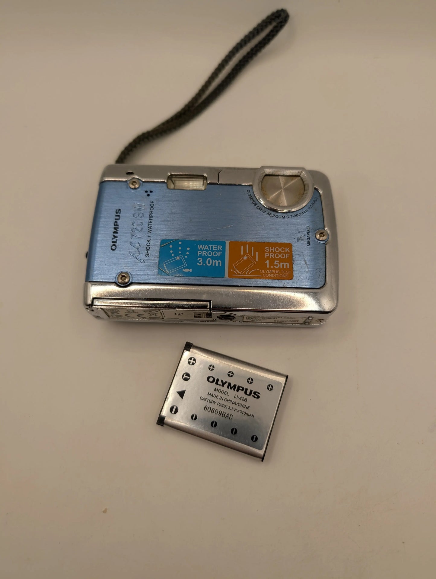 Olympus µ 720 SW 7.1 MP Digital Camera Blue/Silver - Not Working FRENLY BRICKS - Open 7 Days