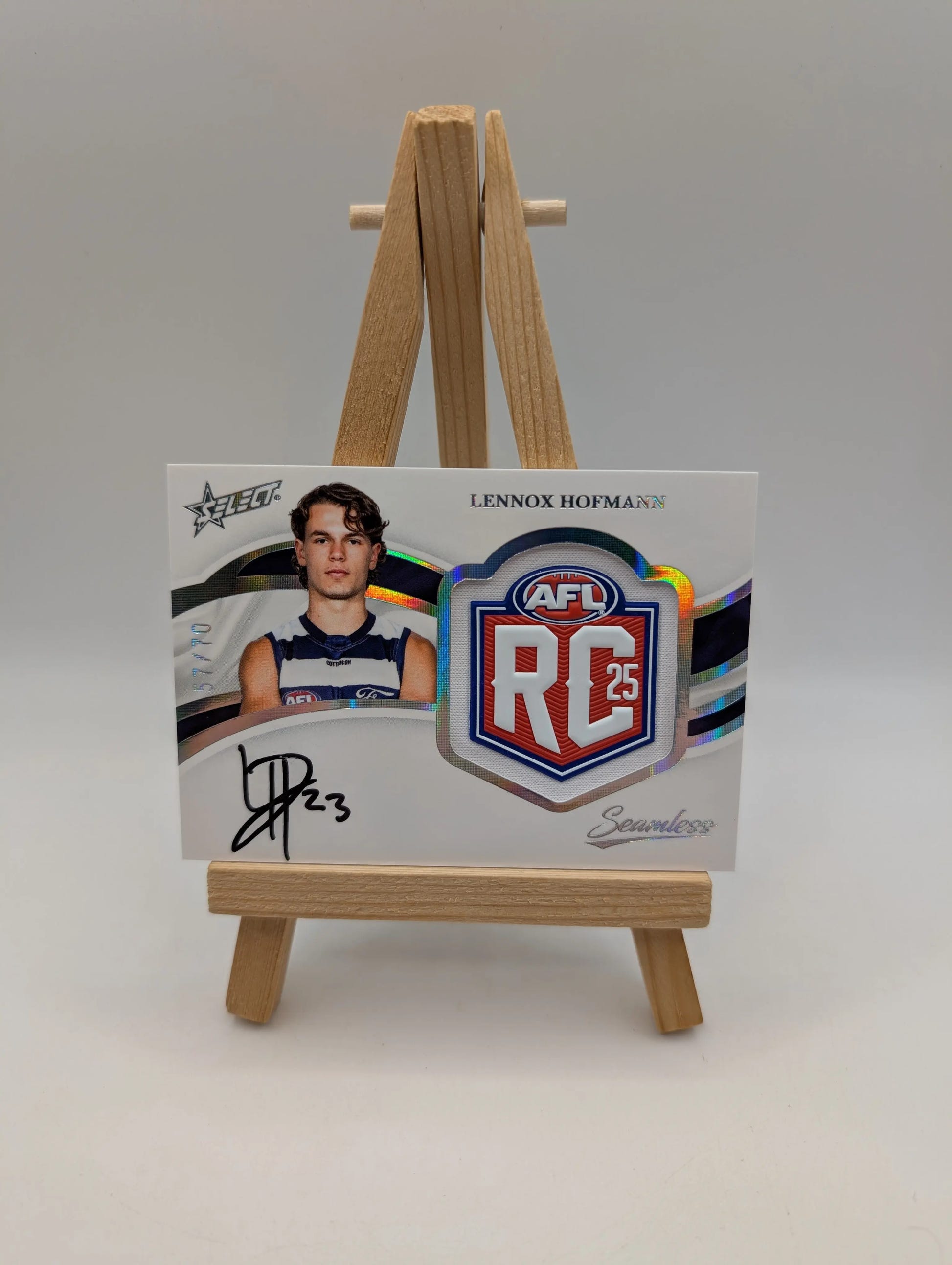 Lennox Hofmann Rookie Badge Signature Seamless Select /70 AFL 2025 Geelong FRENLY BRICKS - Open 7 Days image 1