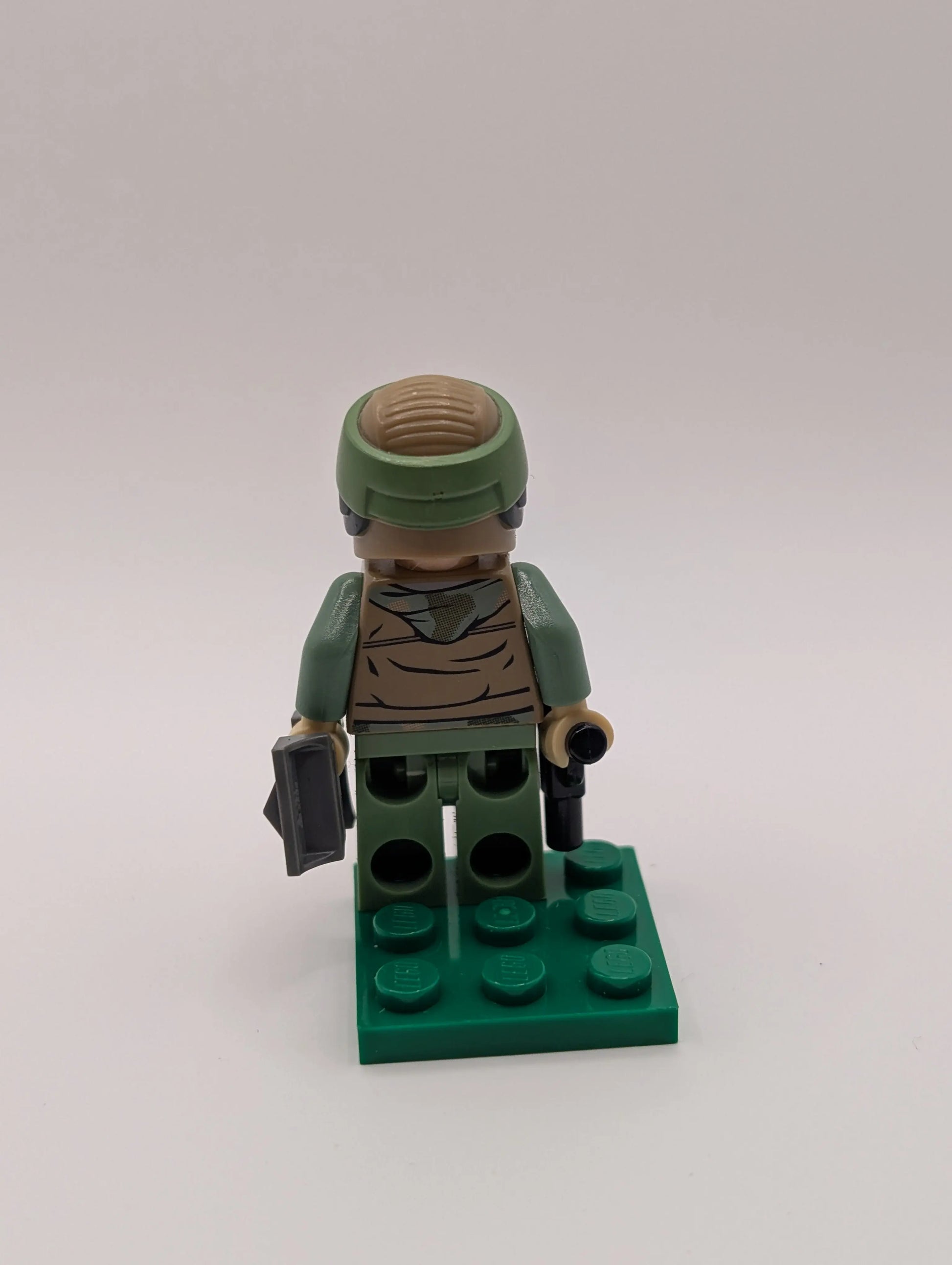 LEGO Star Wars Endor Rebel Commando minifig 9489 FRENLY BRICKS - Open 7 Days