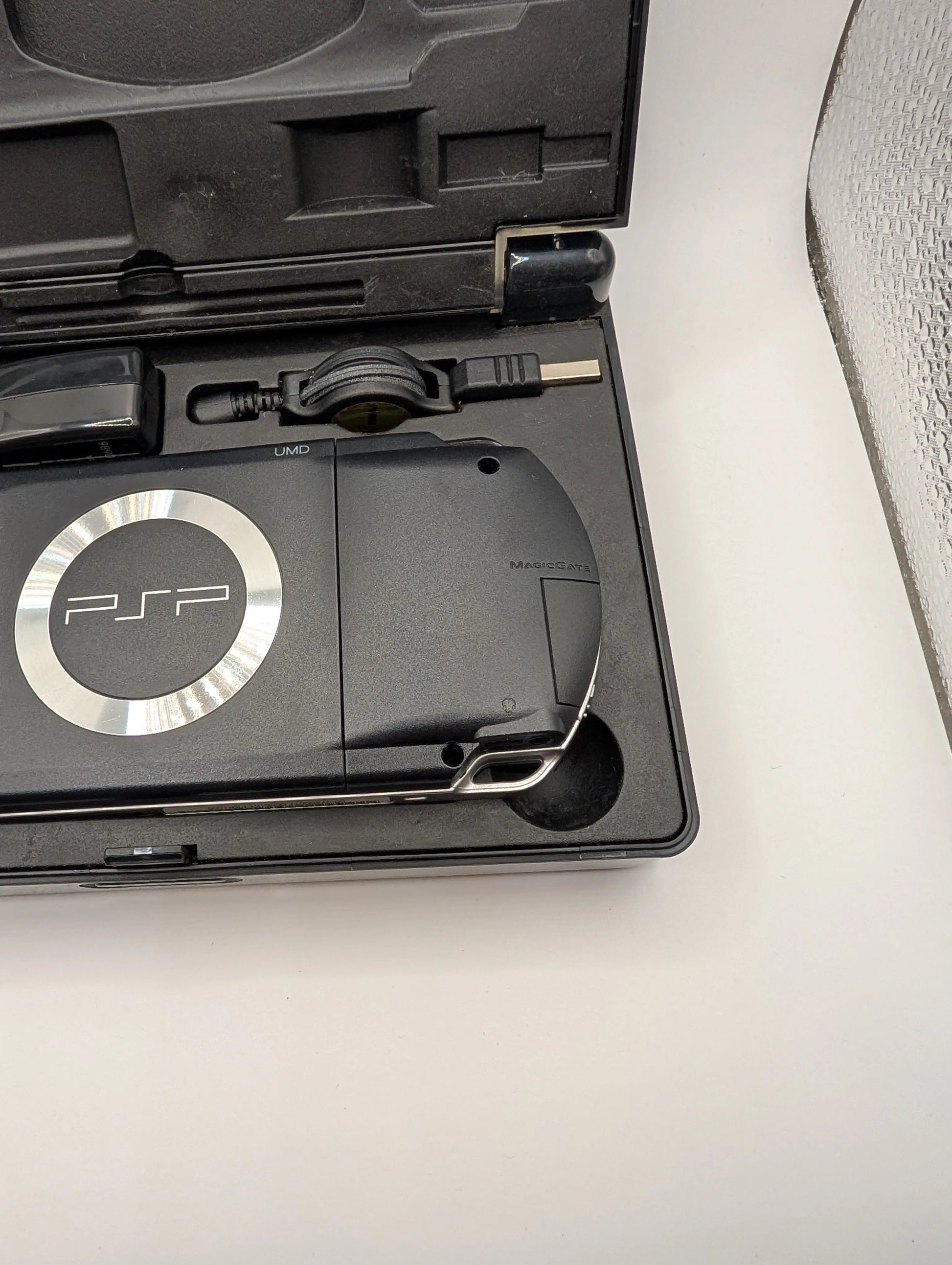 SONY PSP PlayStation Portable Untested include Memory card 32mb FRENLY BRICKS - Open 7 Days