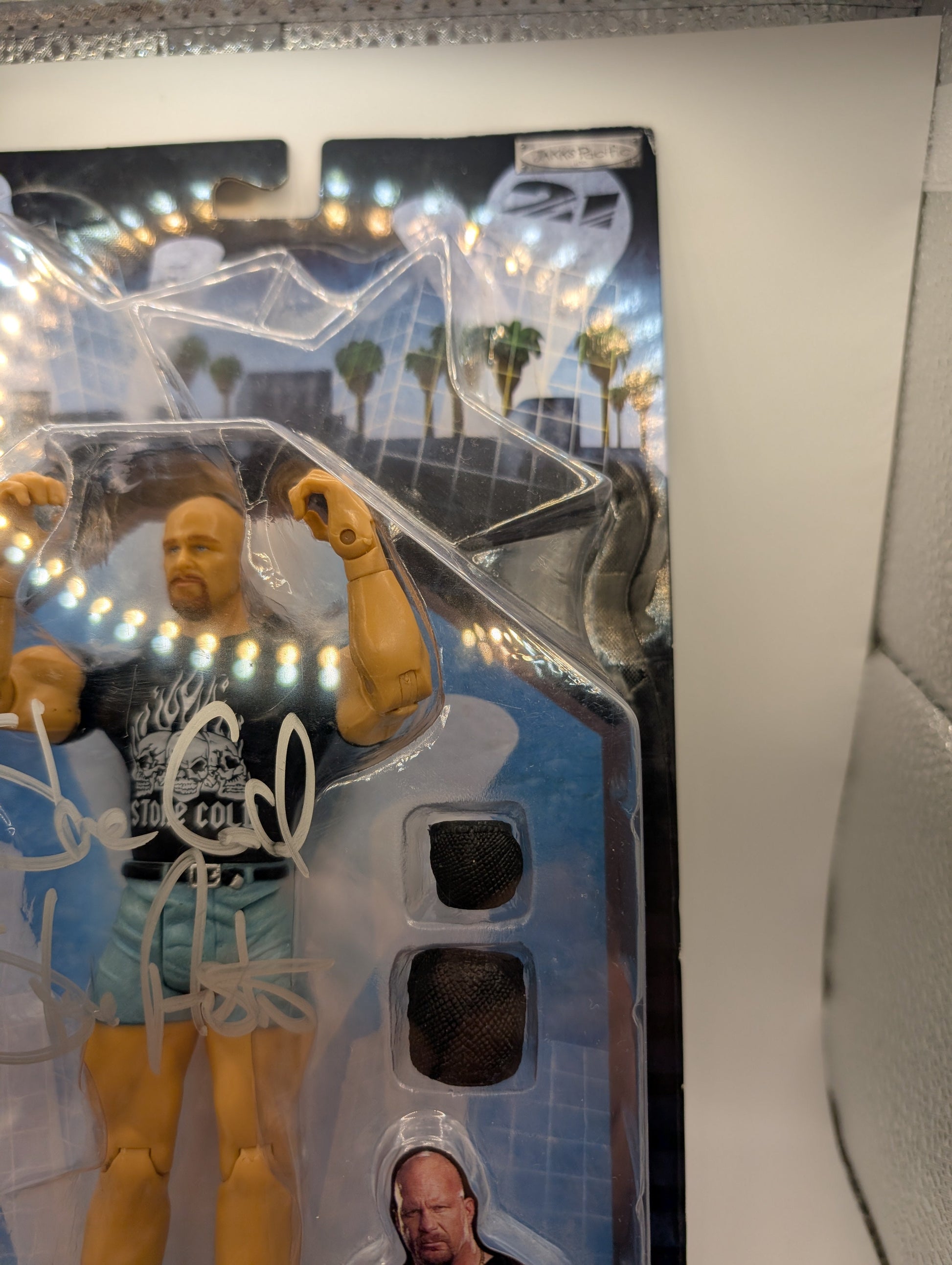 WWE WrestleMania 21 Stone Cold Steve Austin Action Figure 2005 New SIGNED AUTO FRENLY BRICKS - Open 7 Days