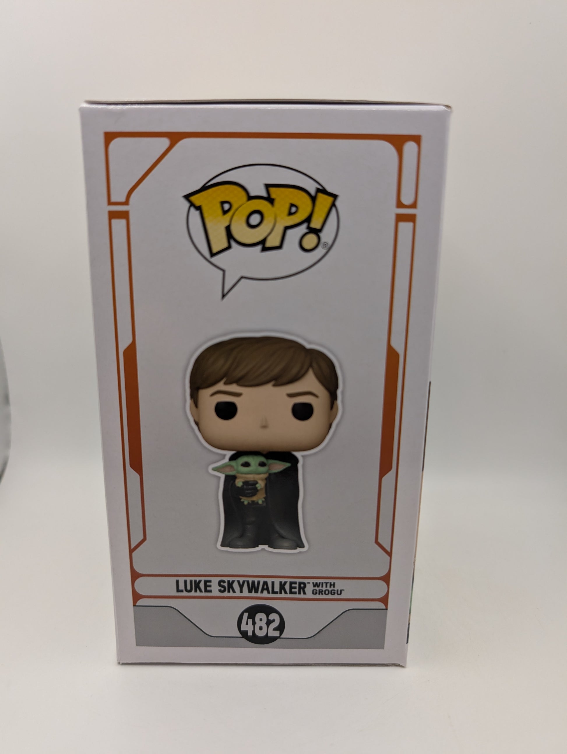 Funko Pop! Vinyl: Star Wars - Luke Skywalker with Grogu #482