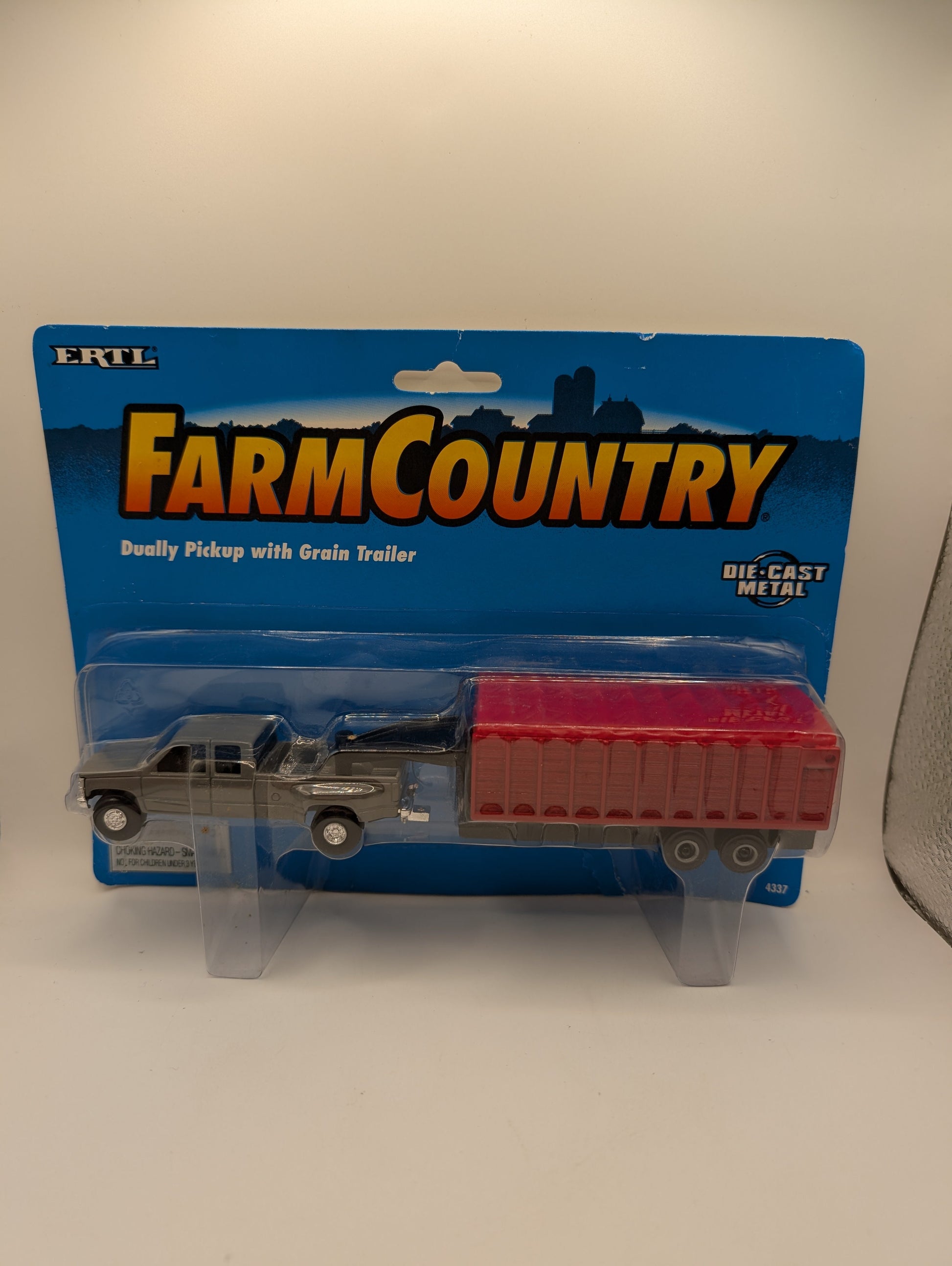 1/64 Farm Country Dually Pickup with Grain Trailer - new in package FRENLY BRICKS - Open 7 Days