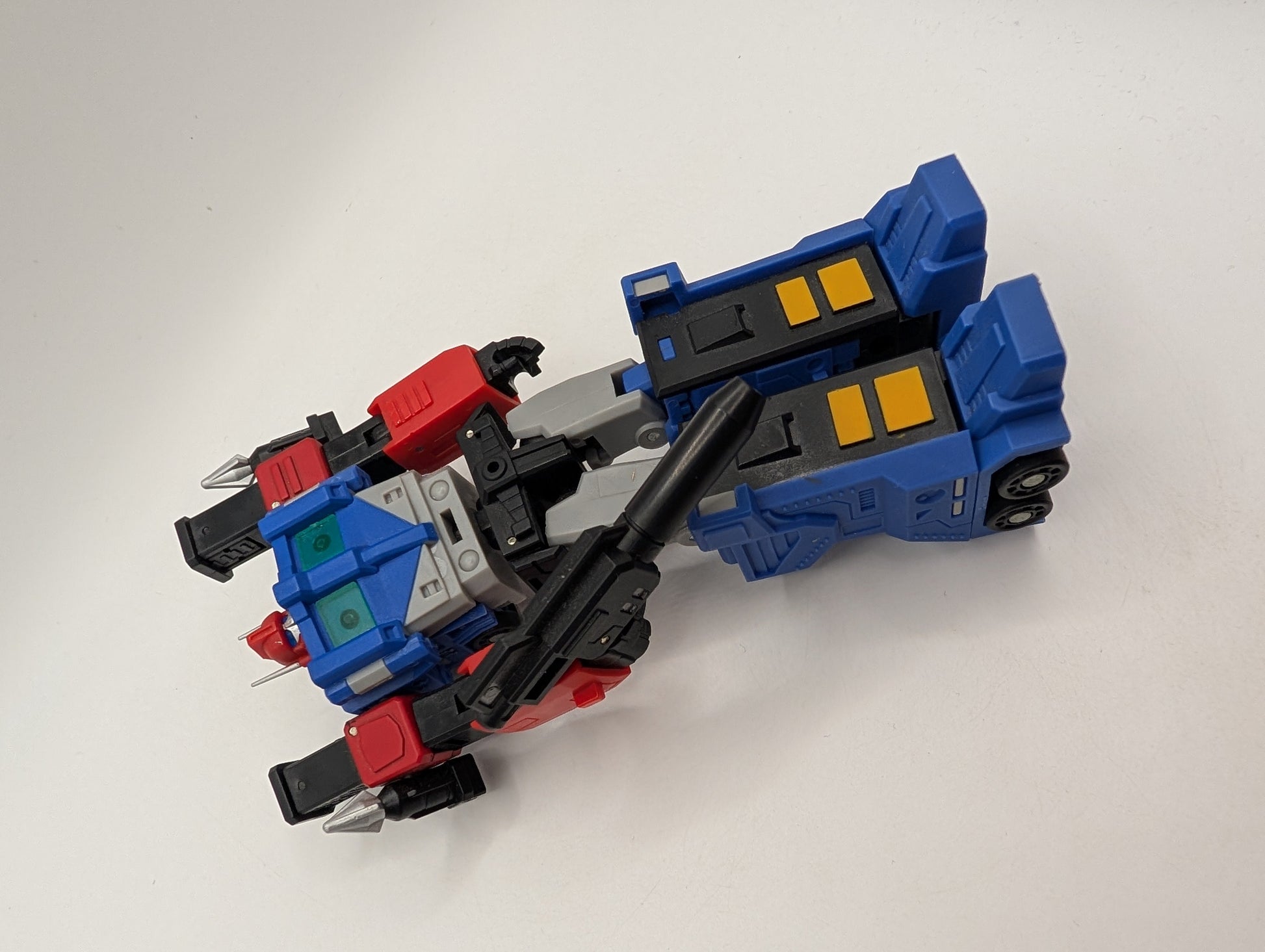 MagicSquareToys (MS-TOYS) MS-B04D Diaclone Transporter FRENLY BRICKS - Open 7 Days