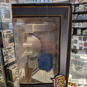 Funko Pop! Town: DC Comics - Batman Vinyl Figure 09 FRENLY BRICKS - Open 7 Days