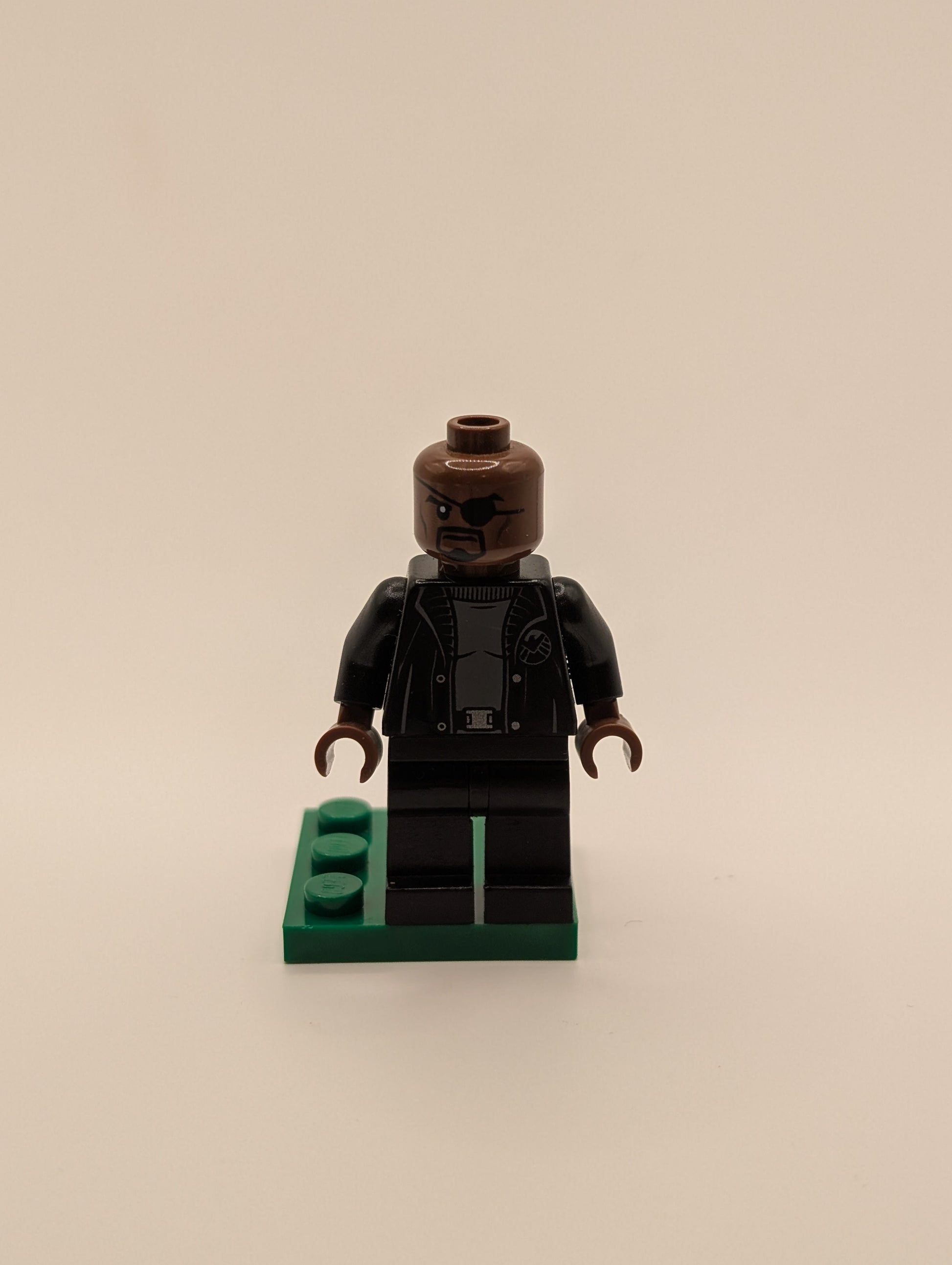 LEGO  Super Heroes Minifigure Nick Fury sh585a 76130 FRENLY BRICKS - Open 7 Days