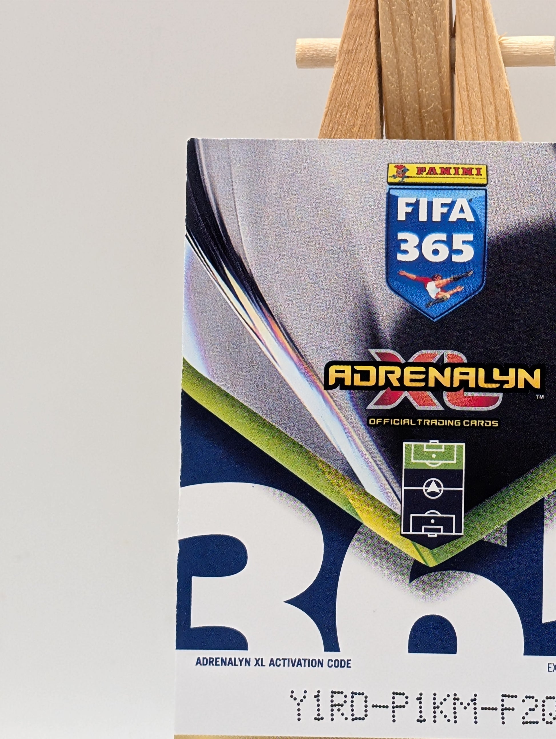 Panini FIFA 365 Adrenalyn XL 2026 Lamine Yamal Momentum Very Rare card