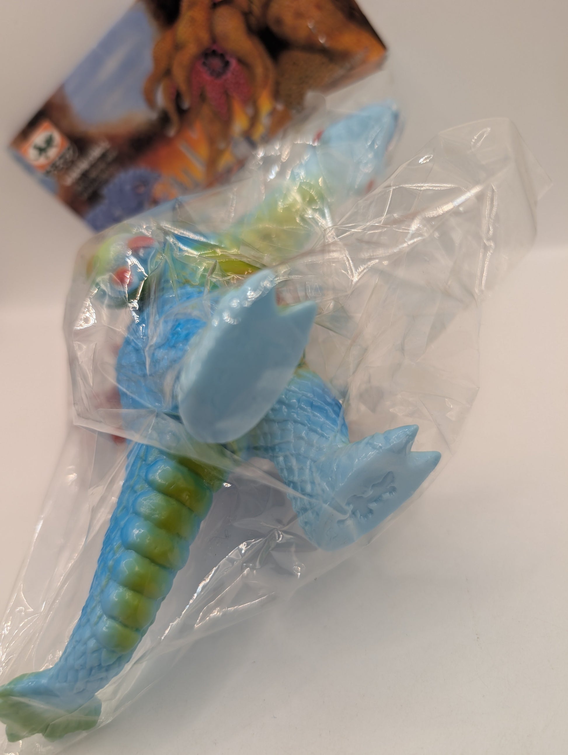 Maxtoys Japanese soft vinyl toy (sofubi) Monster Femigon Ultraman FRENLY BRICKS - Open 7 Days