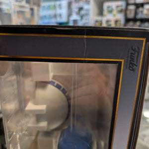 Funko Pop! Town: DC Comics - Batman Vinyl Figure 09 FRENLY BRICKS - Open 7 Days