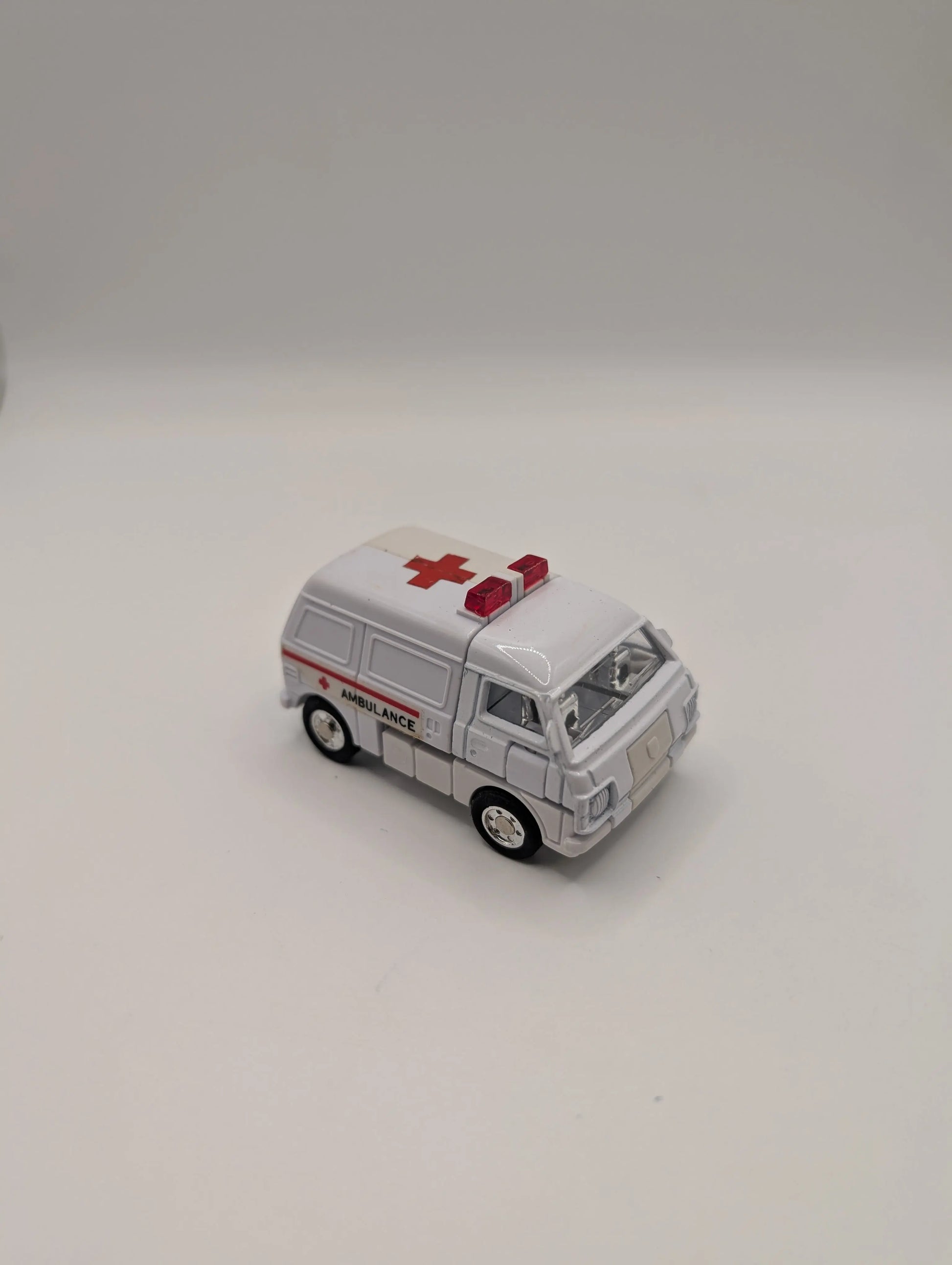 1983 Tonka GoBots Ambulance Van Transformers FRENLY BRICKS - Open 7 Days