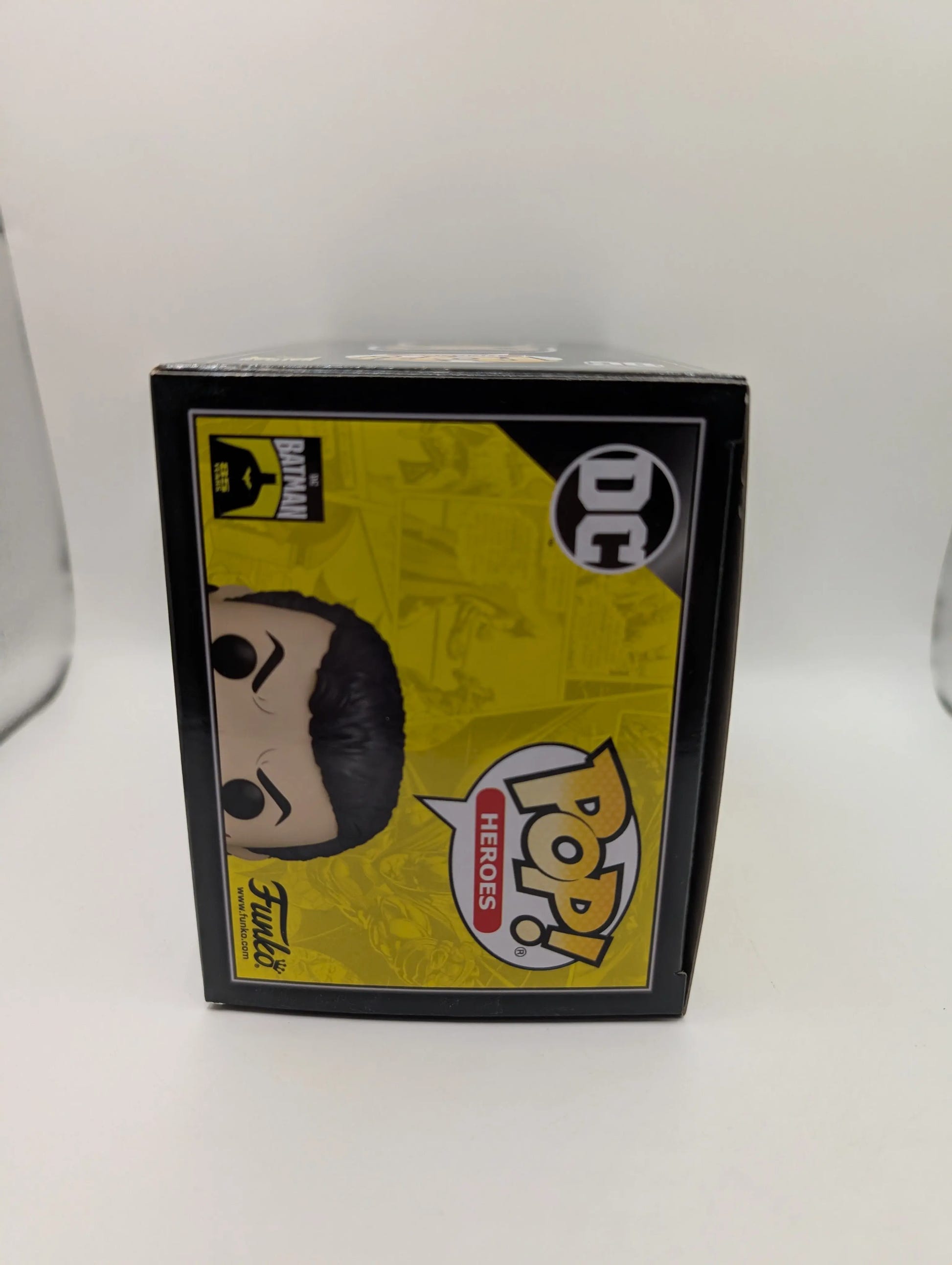 Batman - Batman (Unmasked) 85th Anniversary Pop! Vinyl Figure (RS) #523 FRENLY BRICKS - Open 7 Days image 4